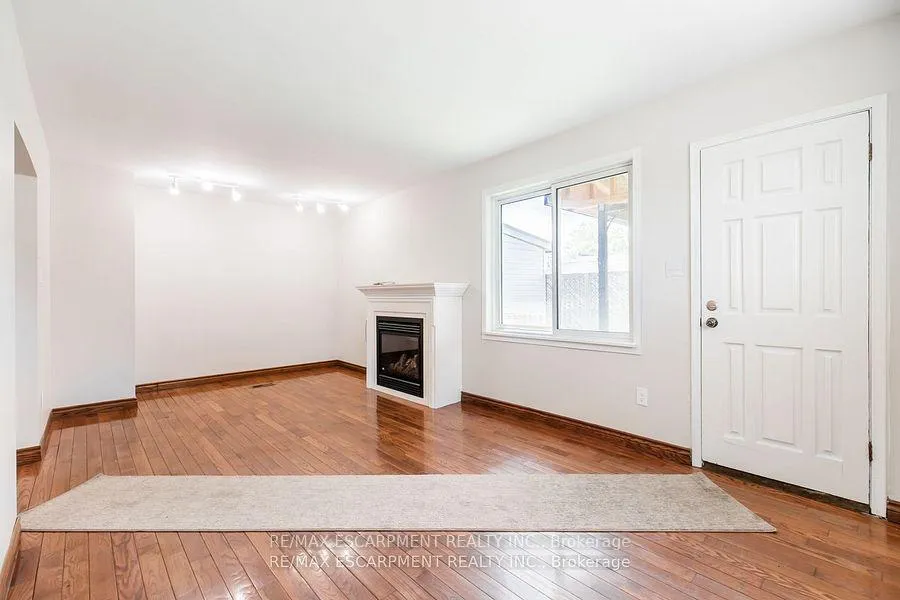 Photo 30 of 2340 King Street E, Hamilton, Bartonville — HOMEH