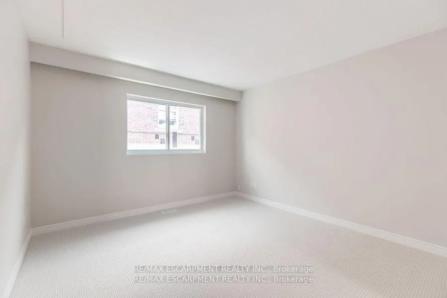 Photo 35 of 2340 King Street E, Hamilton, Bartonville — HOMEH