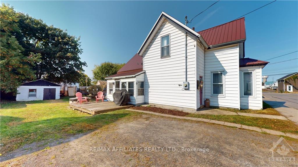 Photo 3 of 130 Henry Street, Edwardsburgh/Cardinal, Town of Cardinal — HOMEH