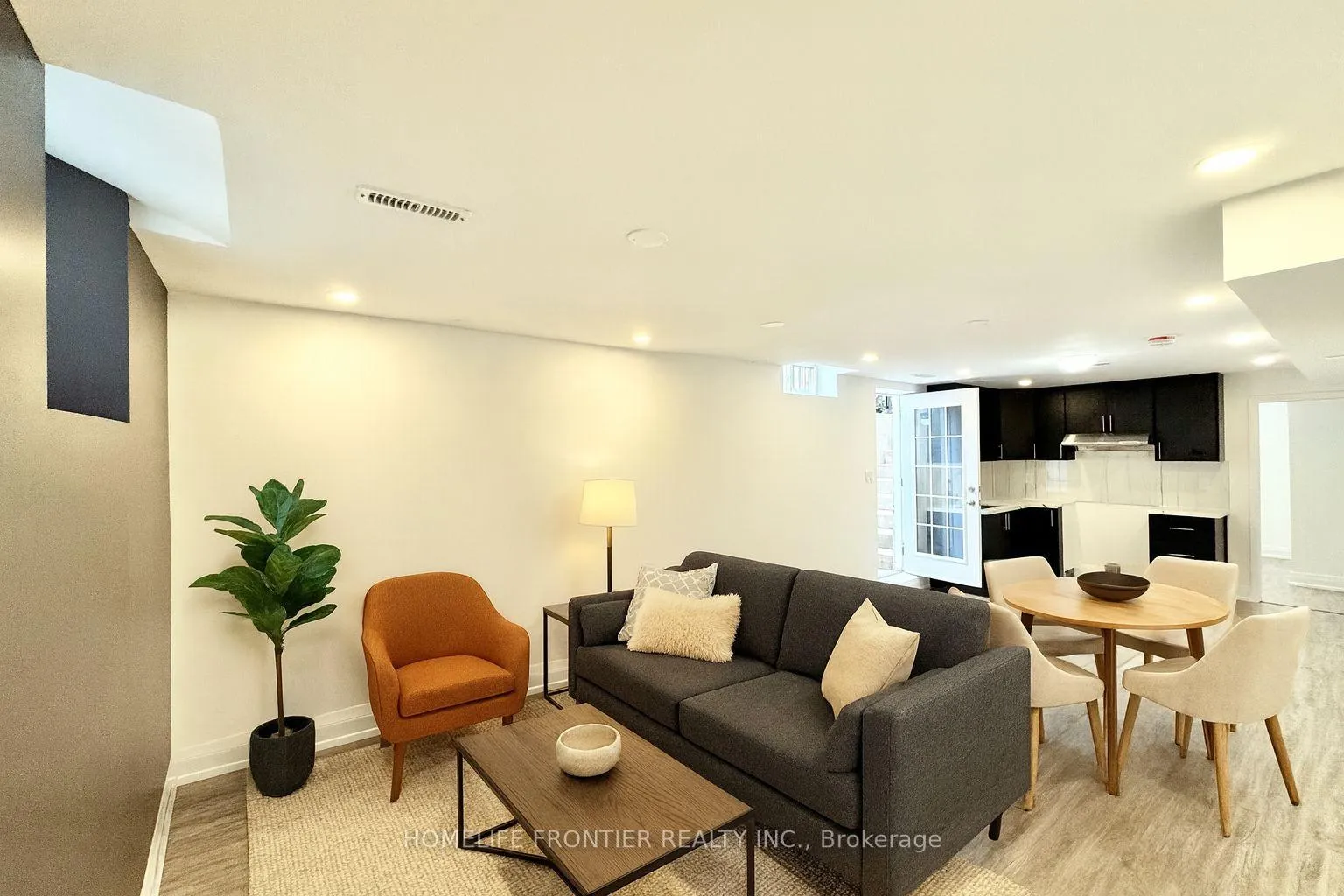 Photo 2 of Unit Basement, 651 Clover Park, Milton, Bronte Meadows — HOMEH