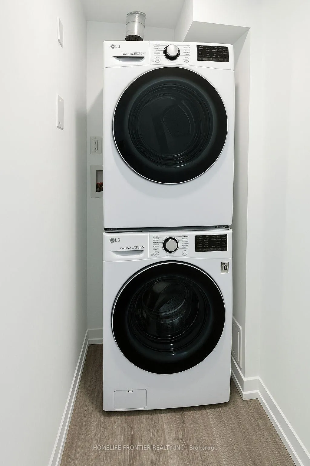 Photo 4 of Unit Basement, 651 Clover Park, Milton, Bronte Meadows — HOMEH