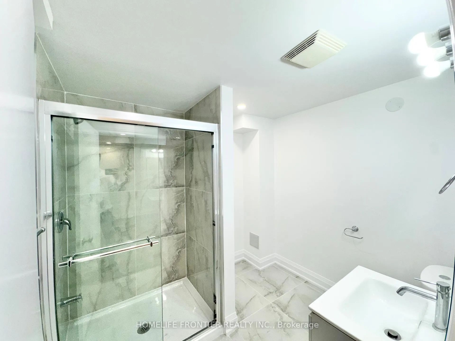 Photo 5 of Unit Basement, 651 Clover Park, Milton, Bronte Meadows — HOMEH