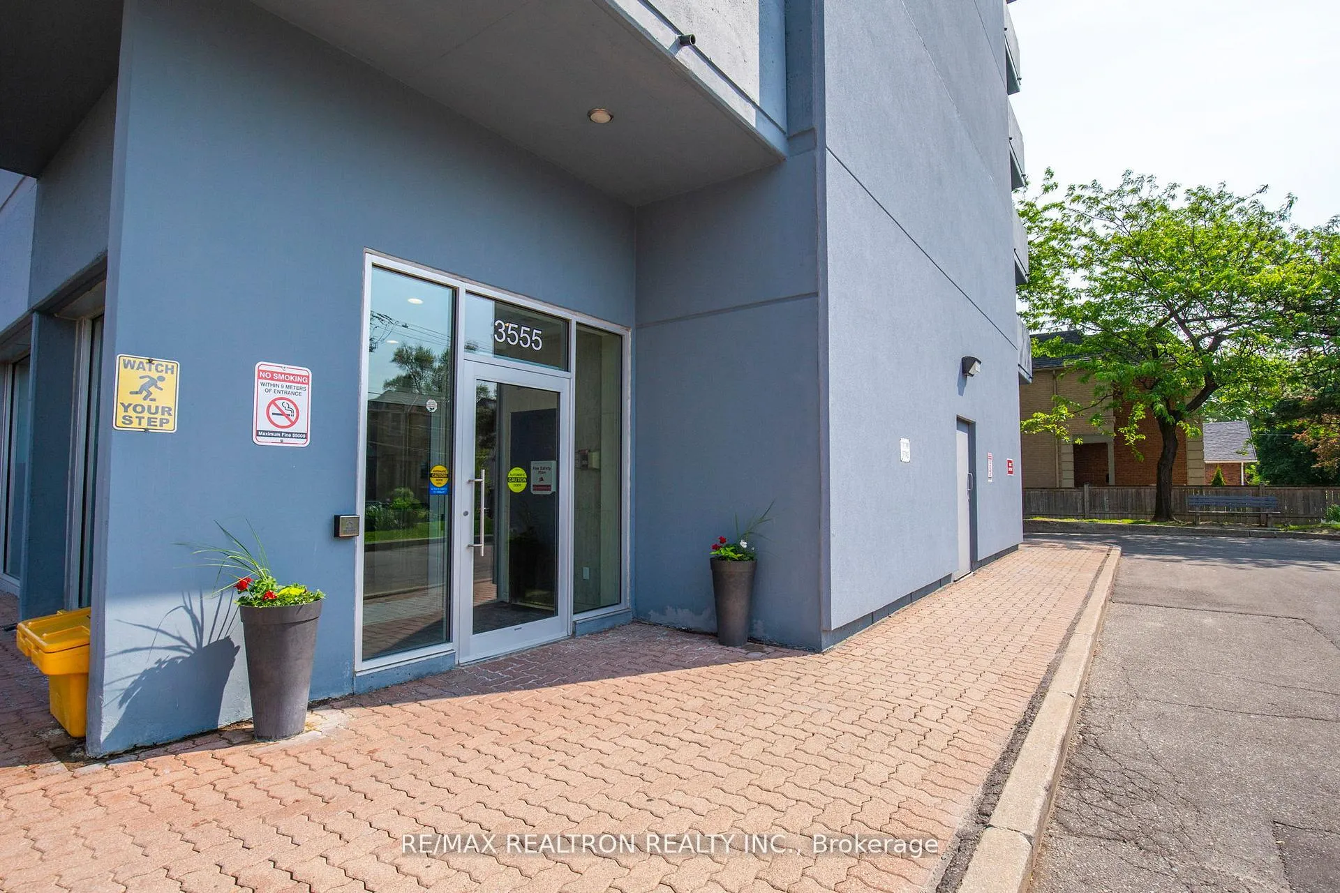 Photo 3 of Unit #205, 3555 Bathurst Street, Toronto, Bedford Park-Nortown — HOMEH