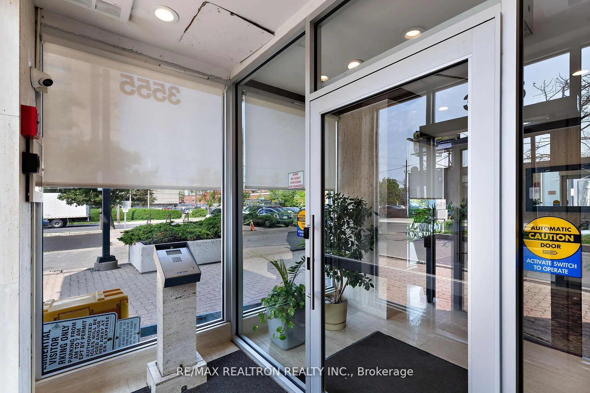 Photo 4 of Unit #205, 3555 Bathurst Street, Toronto, Bedford Park-Nortown — HOMEH