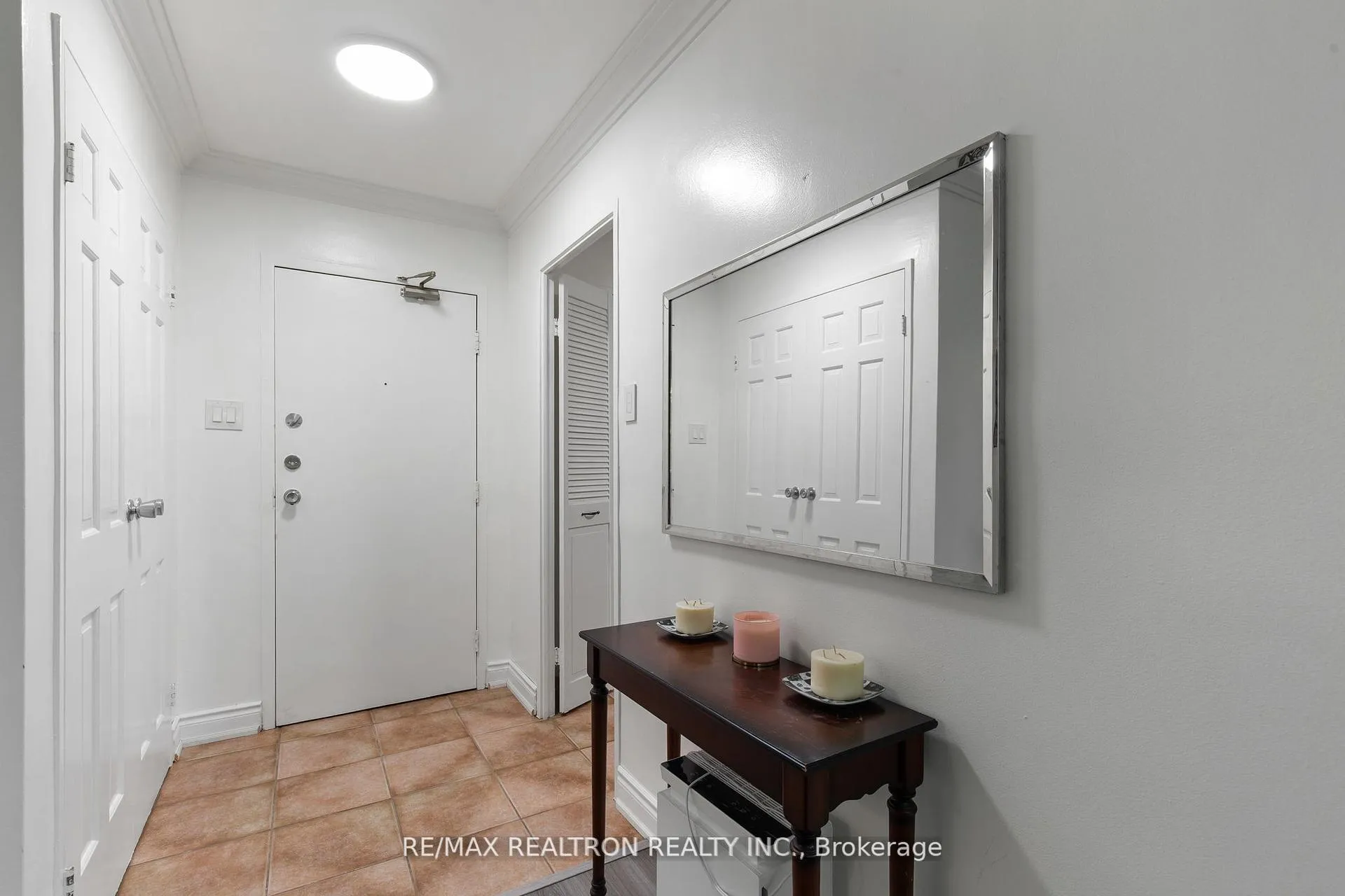 Photo 5 of Unit #205, 3555 Bathurst Street, Toronto, Bedford Park-Nortown — HOMEH