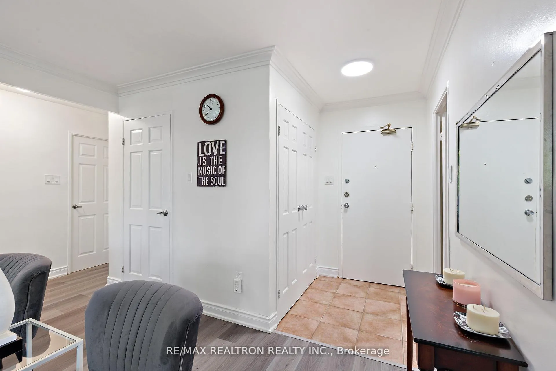 Photo 6 of Unit #205, 3555 Bathurst Street, Toronto, Bedford Park-Nortown — HOMEH