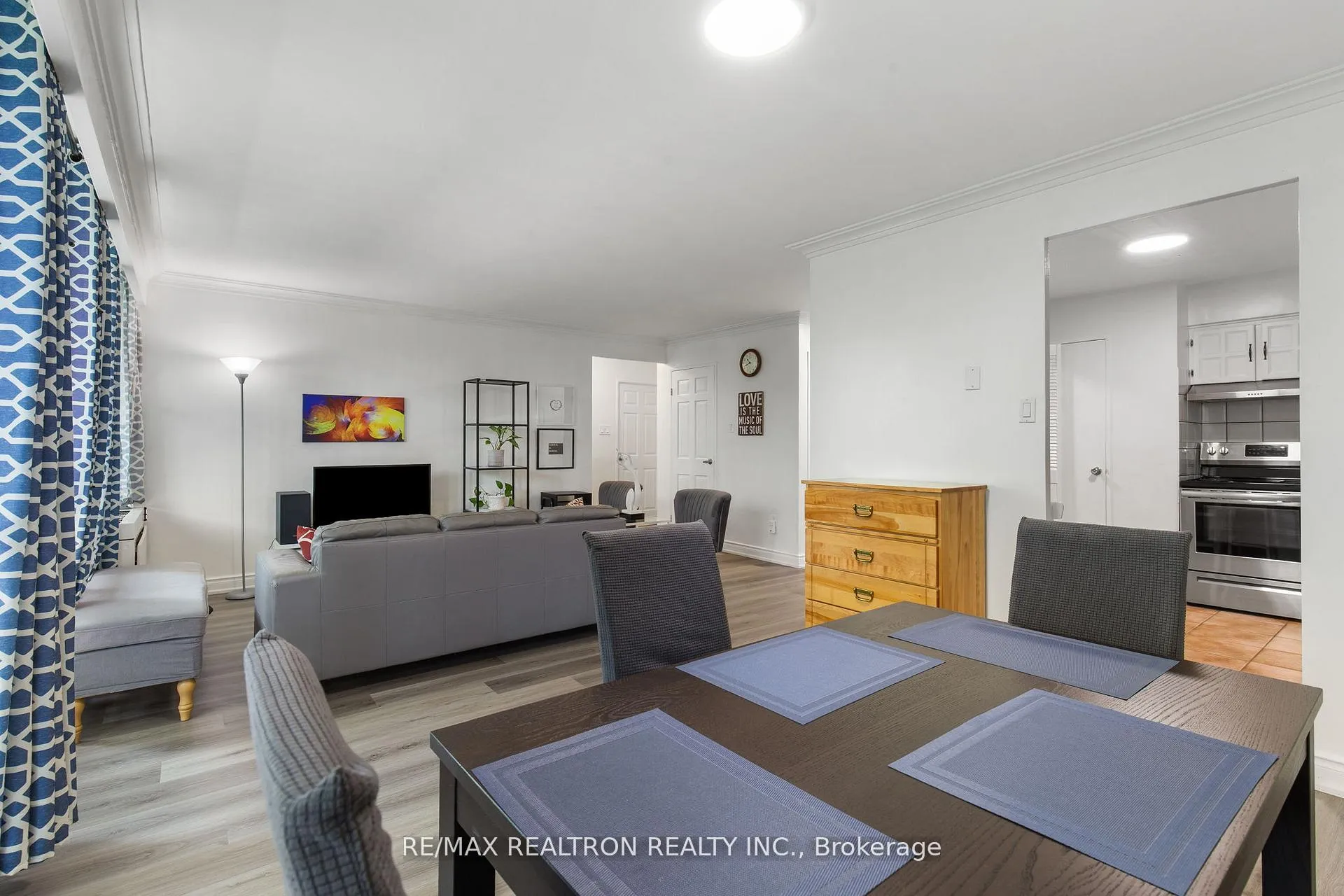Photo 13 of Unit #205, 3555 Bathurst Street, Toronto, Bedford Park-Nortown — HOMEH
