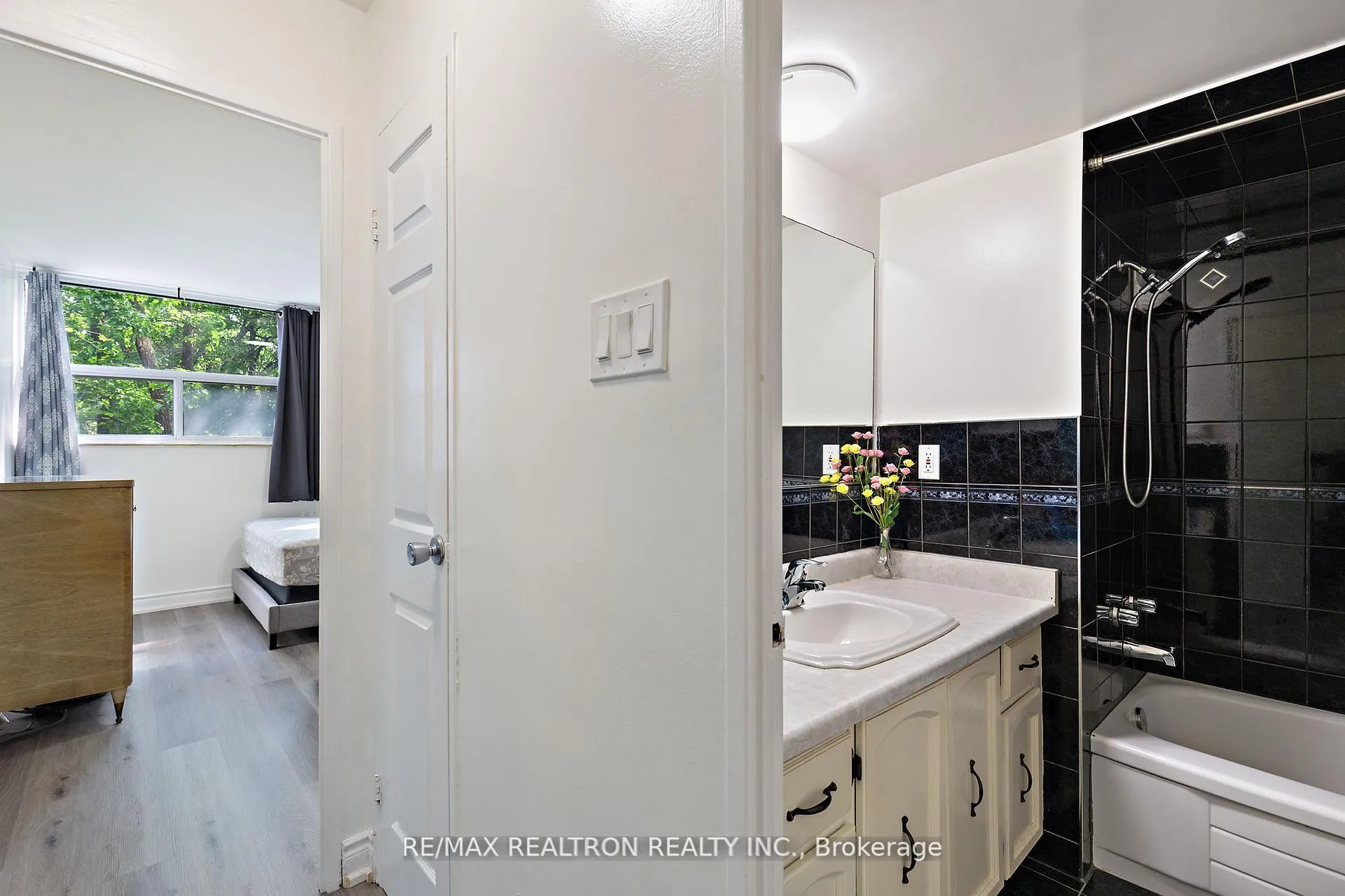 Photo 22 of Unit #205, 3555 Bathurst Street, Toronto, Bedford Park-Nortown — HOMEH