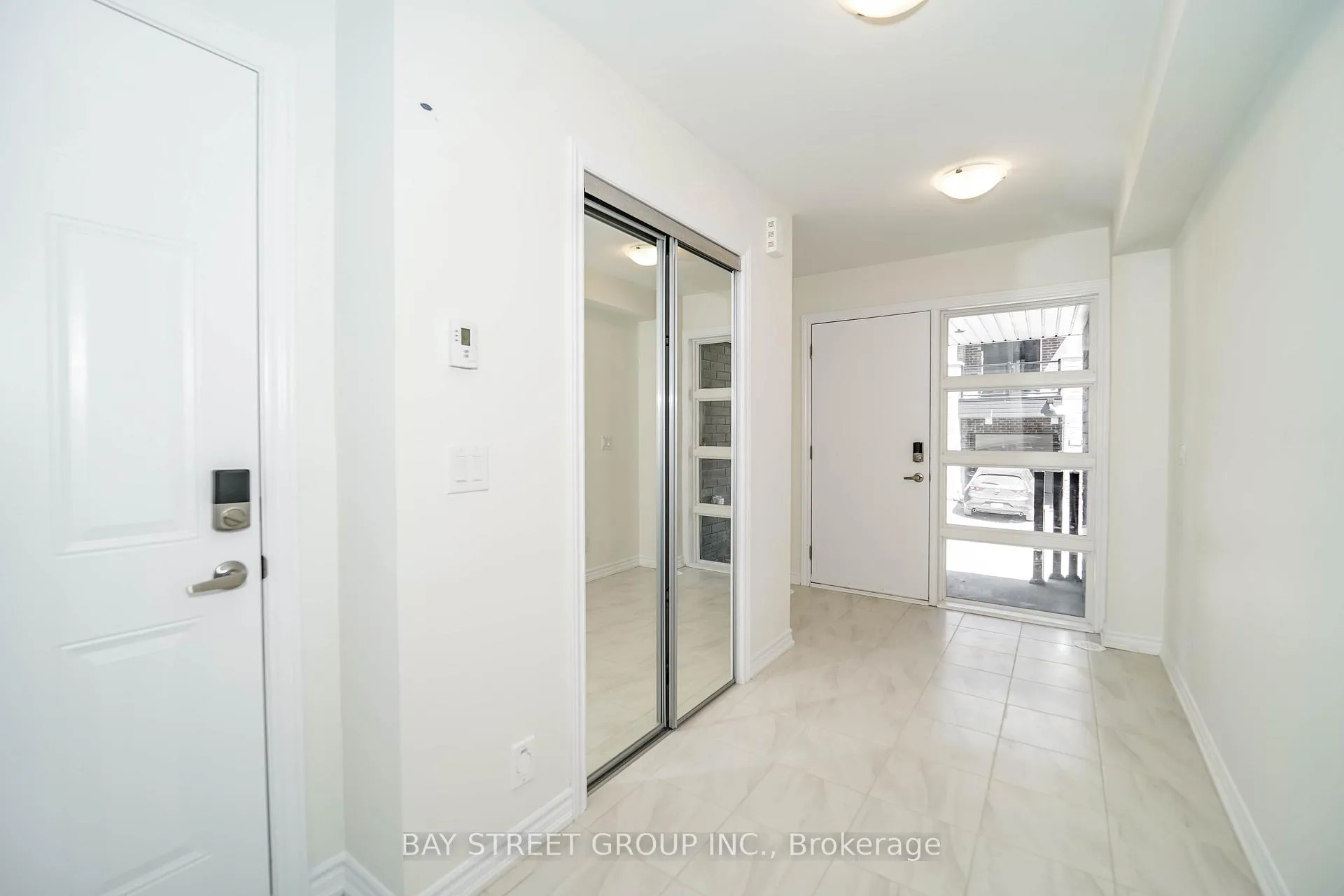 Photo 5 of 14 Gothenburg Lane, Markham, Angus Glen — HOMEH