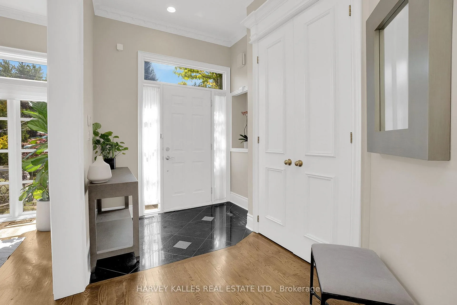 Photo 5 of 398 Bedford Park, Toronto, Bedford Park-Nortown — HOMEH