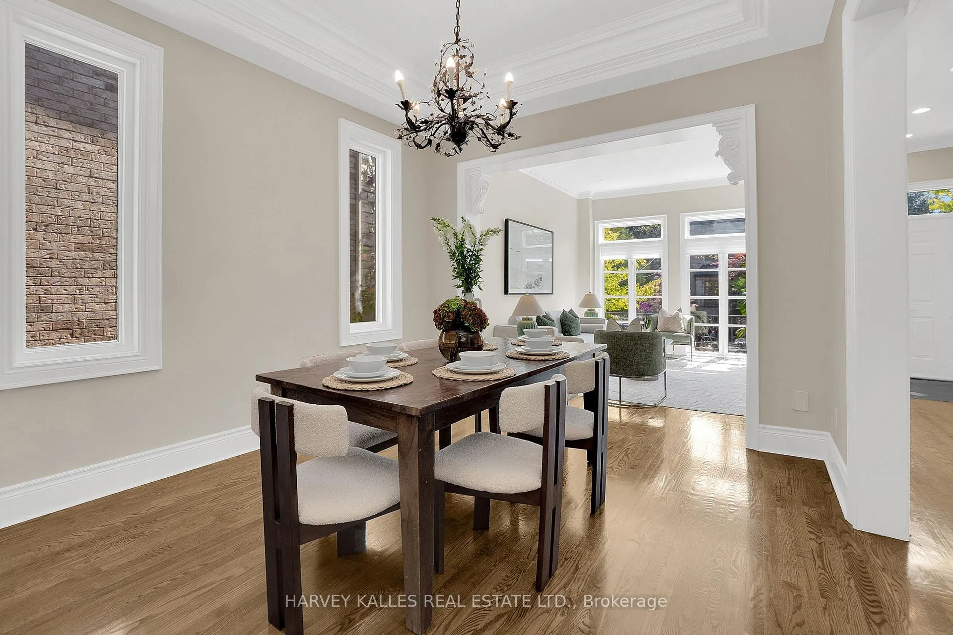 Photo 10 of 398 Bedford Park, Toronto, Bedford Park-Nortown — HOMEH