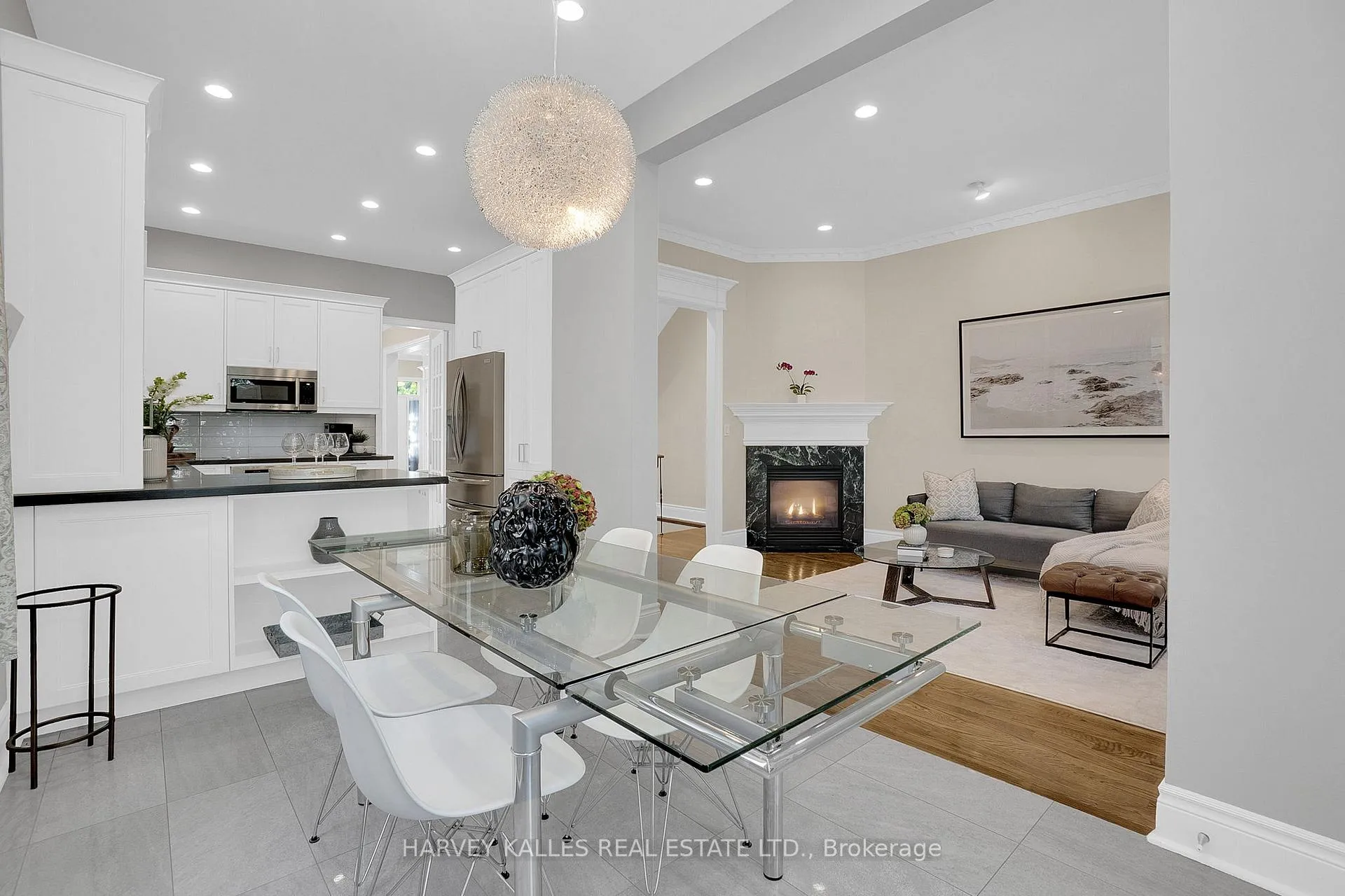 Photo 17 of 398 Bedford Park, Toronto, Bedford Park-Nortown — HOMEH