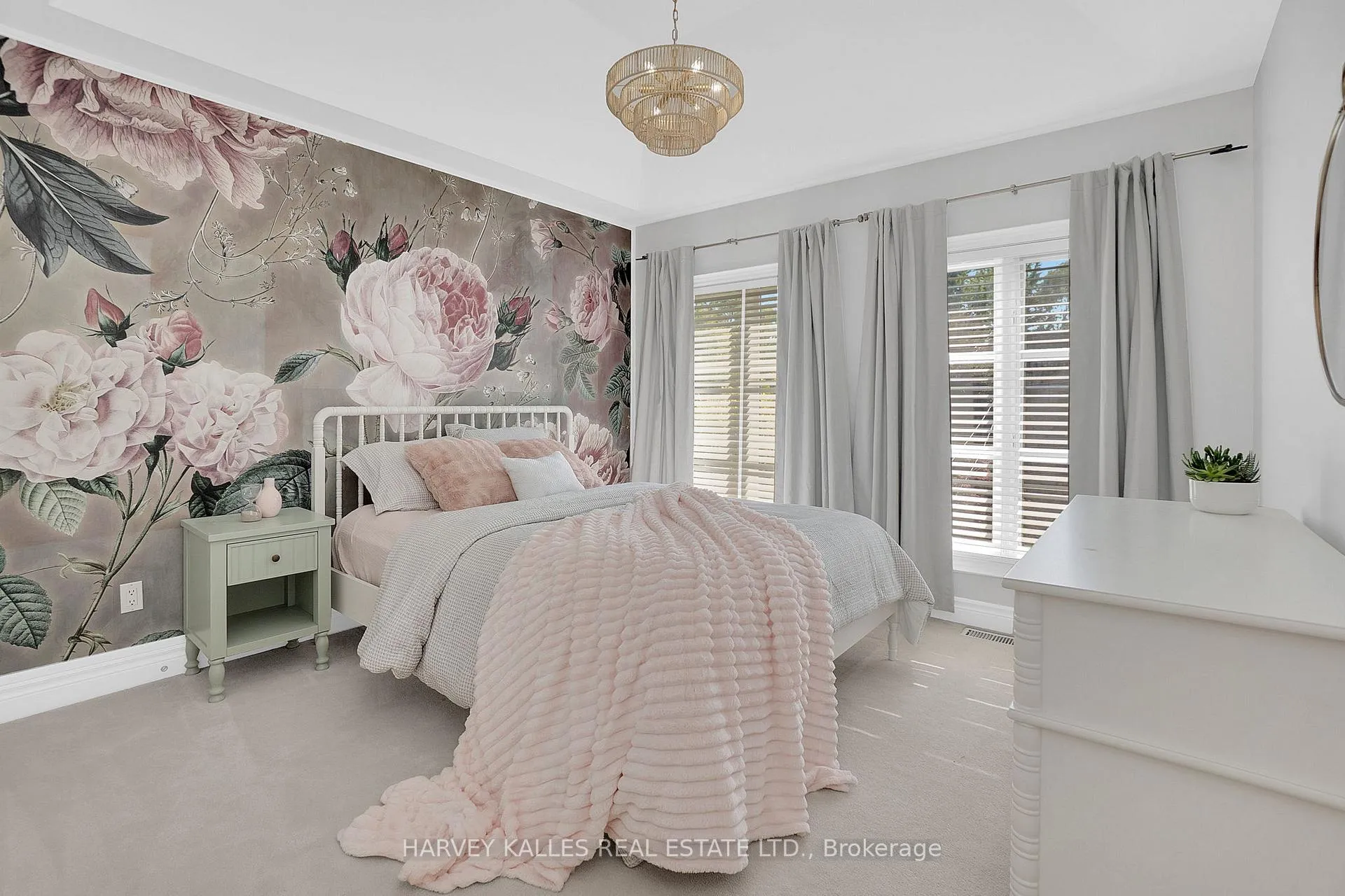 Photo 32 of 398 Bedford Park, Toronto, Bedford Park-Nortown — HOMEH
