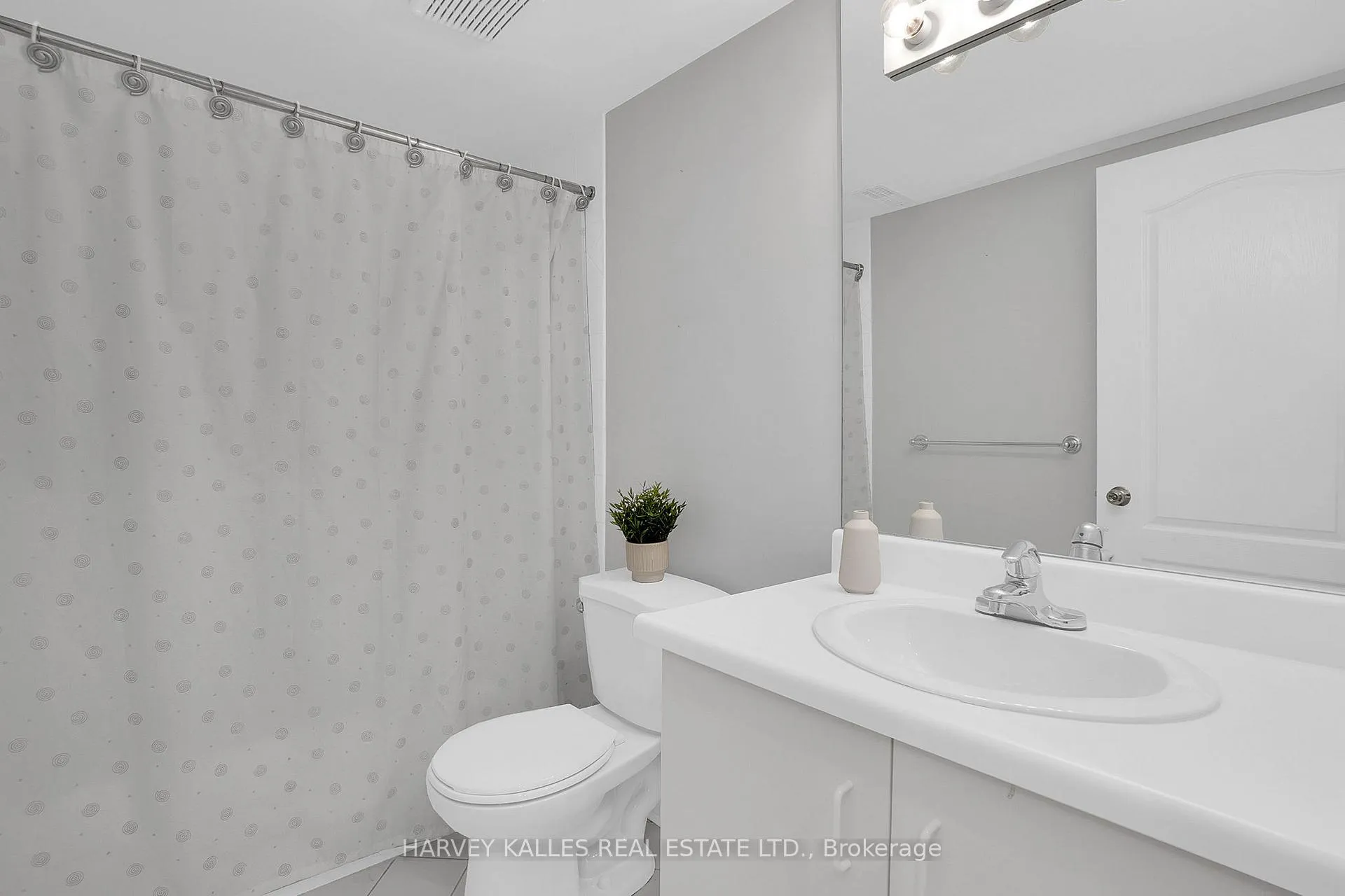 Photo 36 of 398 Bedford Park, Toronto, Bedford Park-Nortown — HOMEH