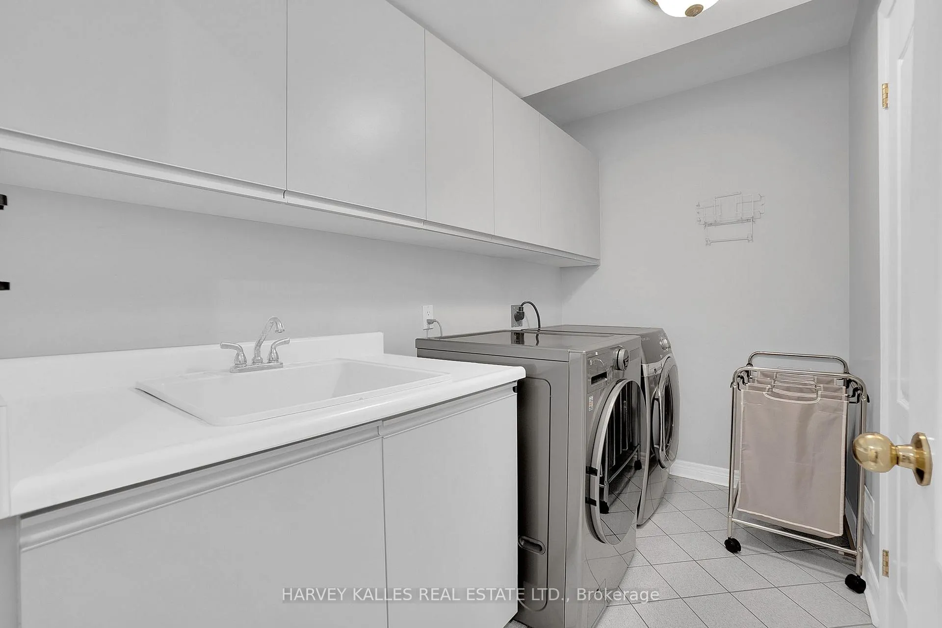 Photo 37 of 398 Bedford Park, Toronto, Bedford Park-Nortown — HOMEH