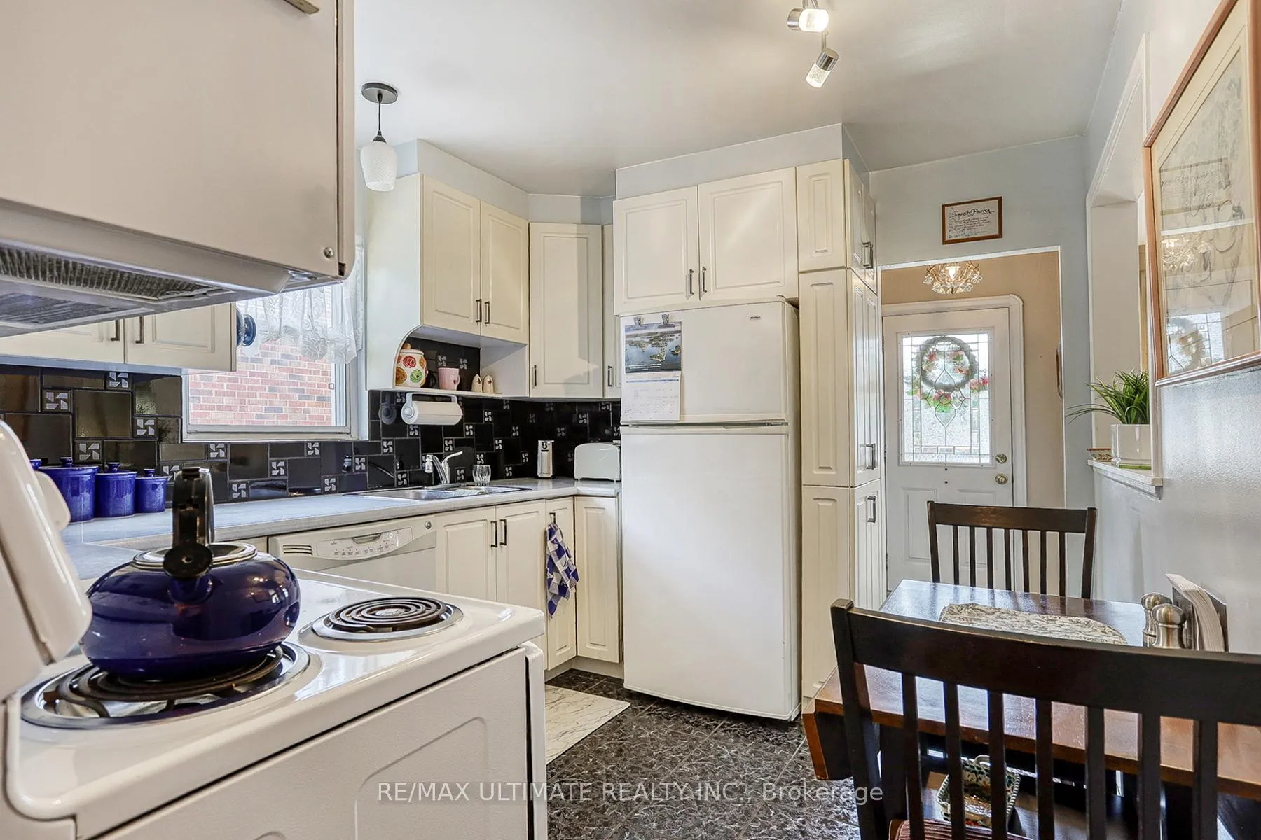 Photo 10 of 30 joanith Drive, Toronto, O'Connor-Parkview — HOMEH