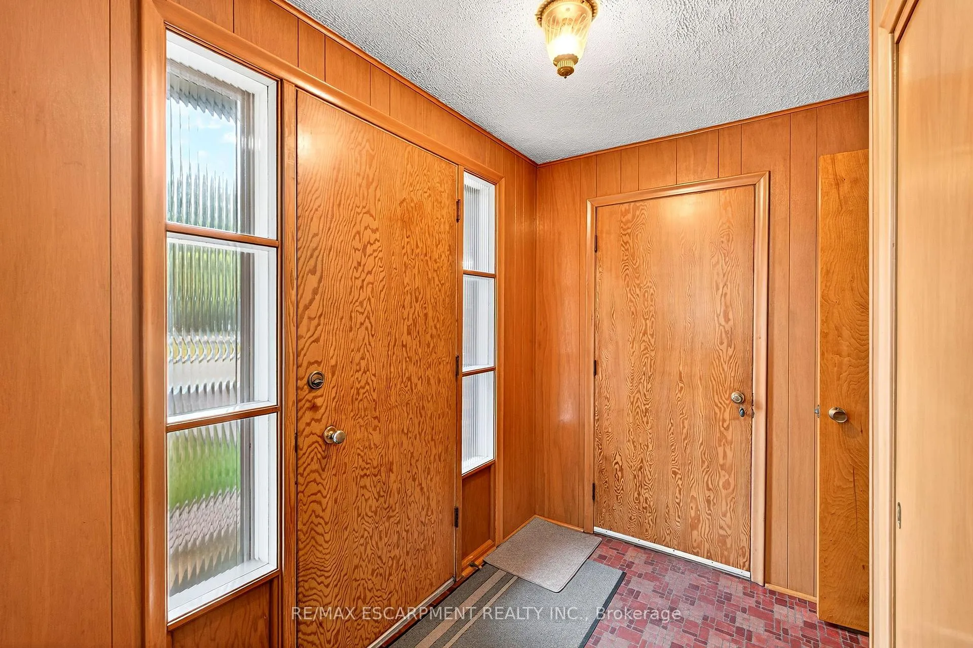 Photo 5 of 171 Bendamere Avenue, Hamilton, Buchanan — HOMEH