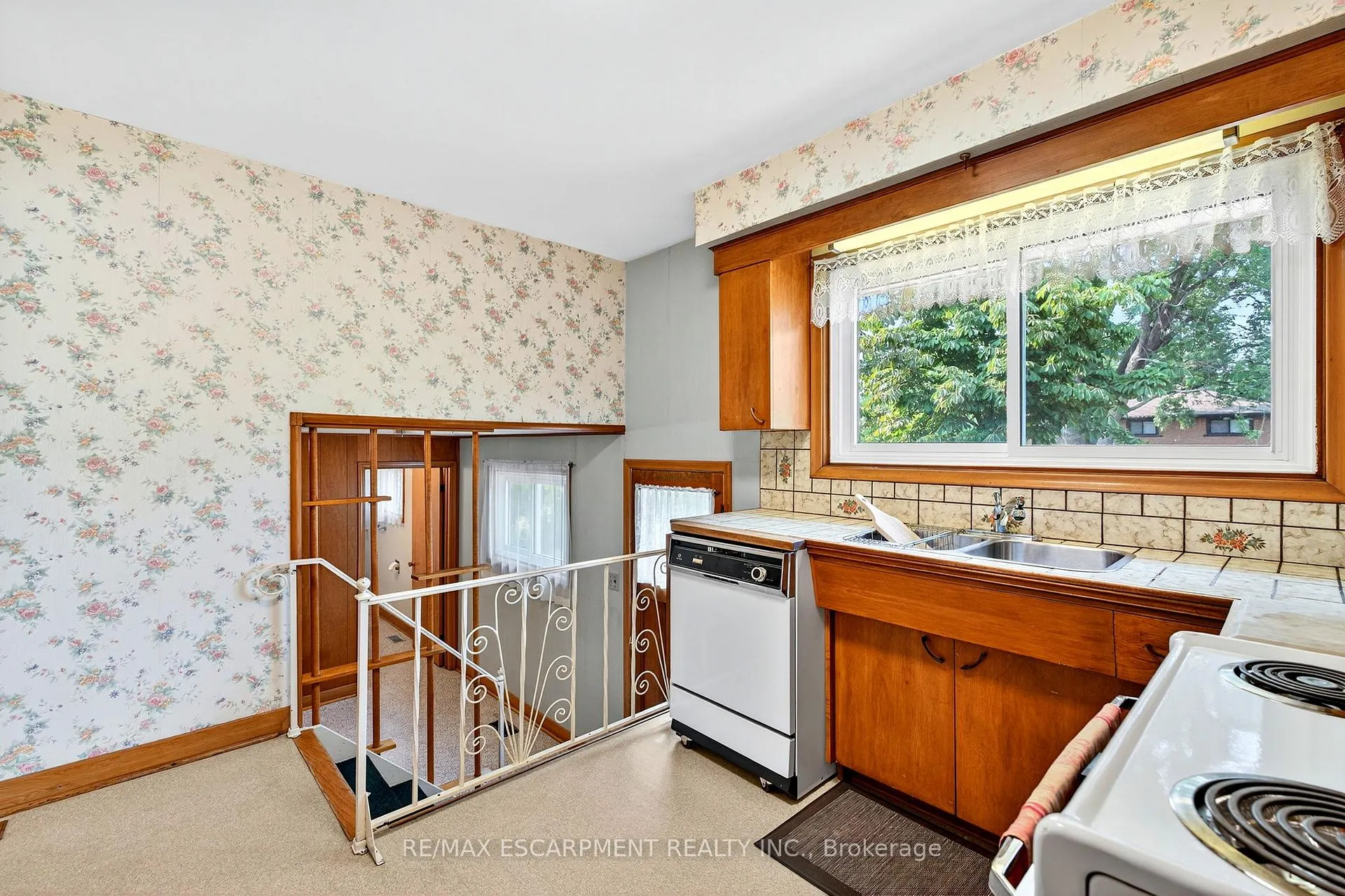 Photo 14 of 171 Bendamere Avenue, Hamilton, Buchanan — HOMEH