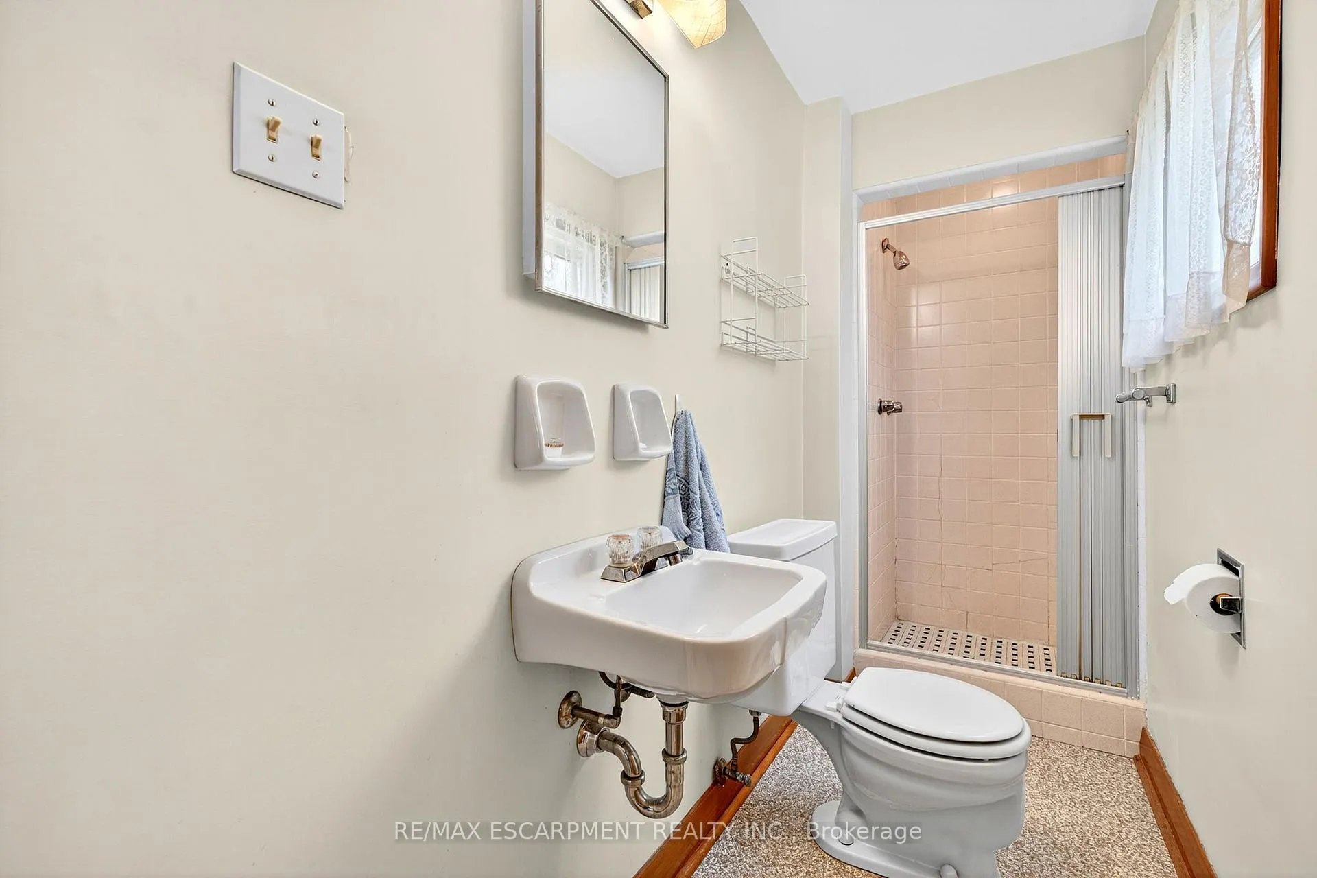 Photo 17 of 171 Bendamere Avenue, Hamilton, Buchanan — HOMEH