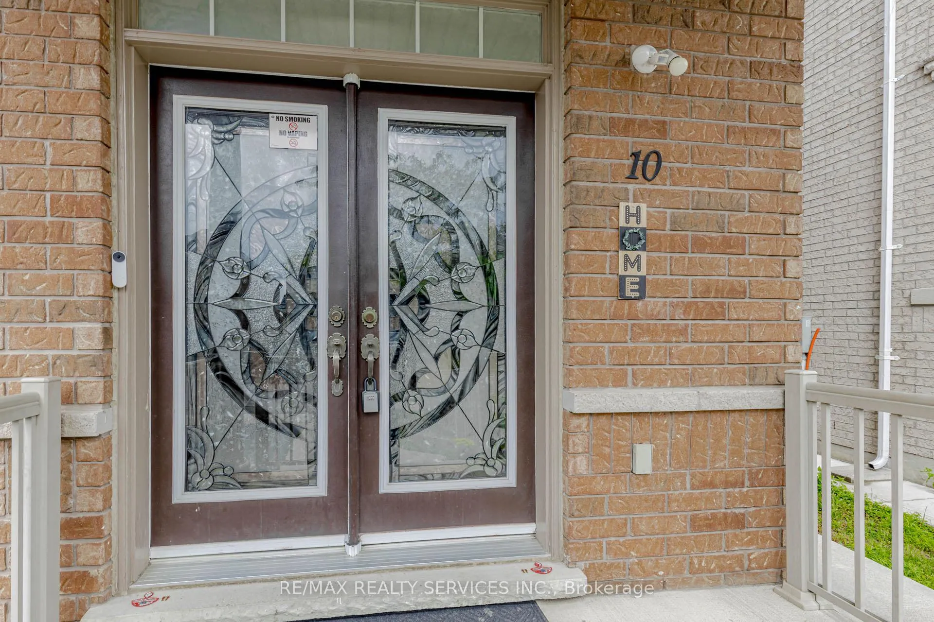 Photo 3 of 10 Cedarsprings Way, Brampton, Sandringham-Wellington — HOMEH