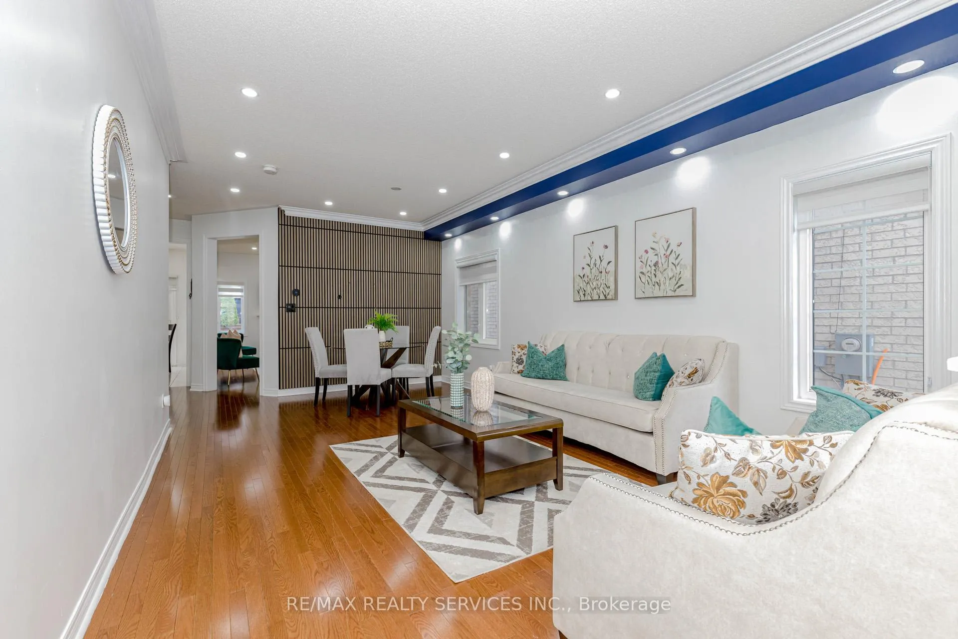 Photo 5 of 10 Cedarsprings Way, Brampton, Sandringham-Wellington — HOMEH