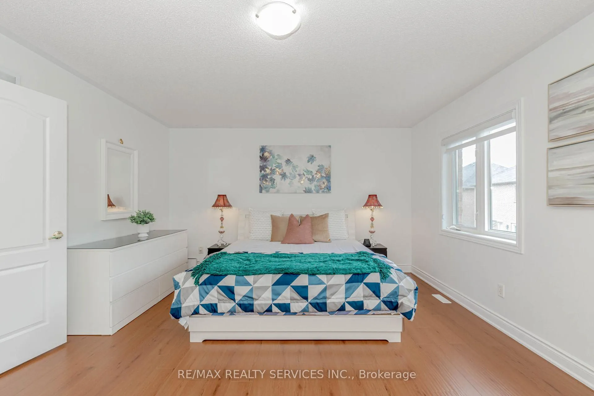 Photo 23 of 10 Cedarsprings Way, Brampton, Sandringham-Wellington — HOMEH