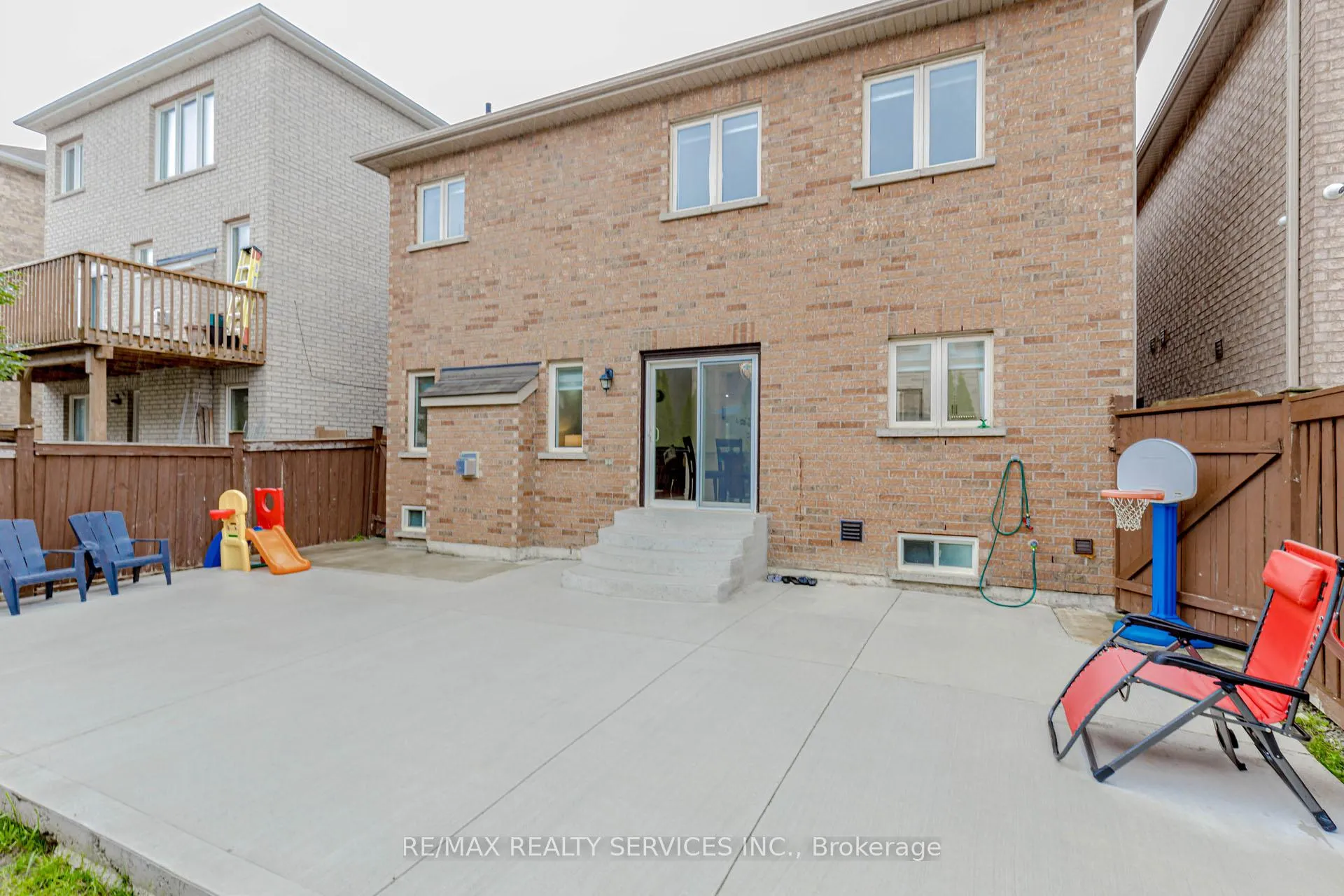 Photo 47 of 10 Cedarsprings Way, Brampton, Sandringham-Wellington — HOMEH