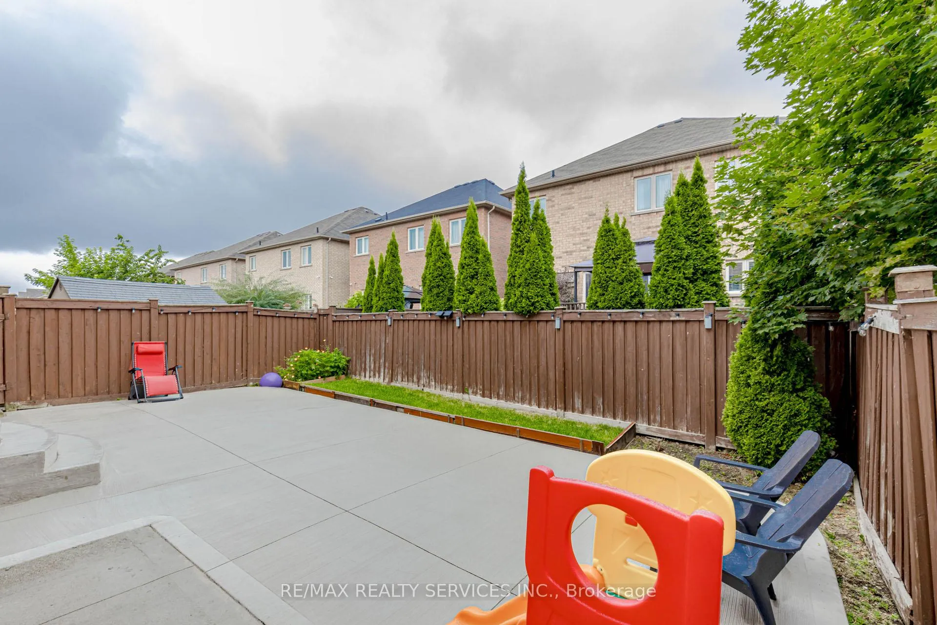 Photo 48 of 10 Cedarsprings Way, Brampton, Sandringham-Wellington — HOMEH