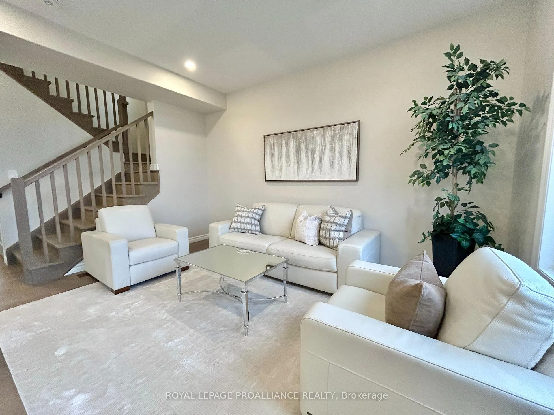 Photo 5 of 16 Peace River Street, Belleville, Thurlow Ward — HOMEH