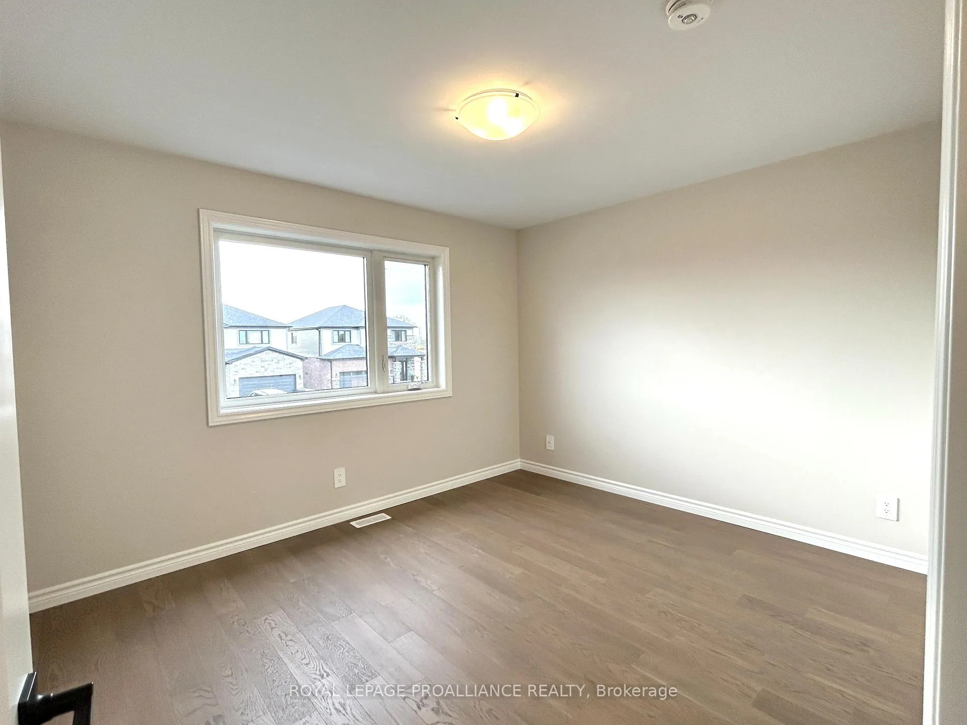 Photo 17 of 16 Peace River Street, Belleville, Thurlow Ward — HOMEH