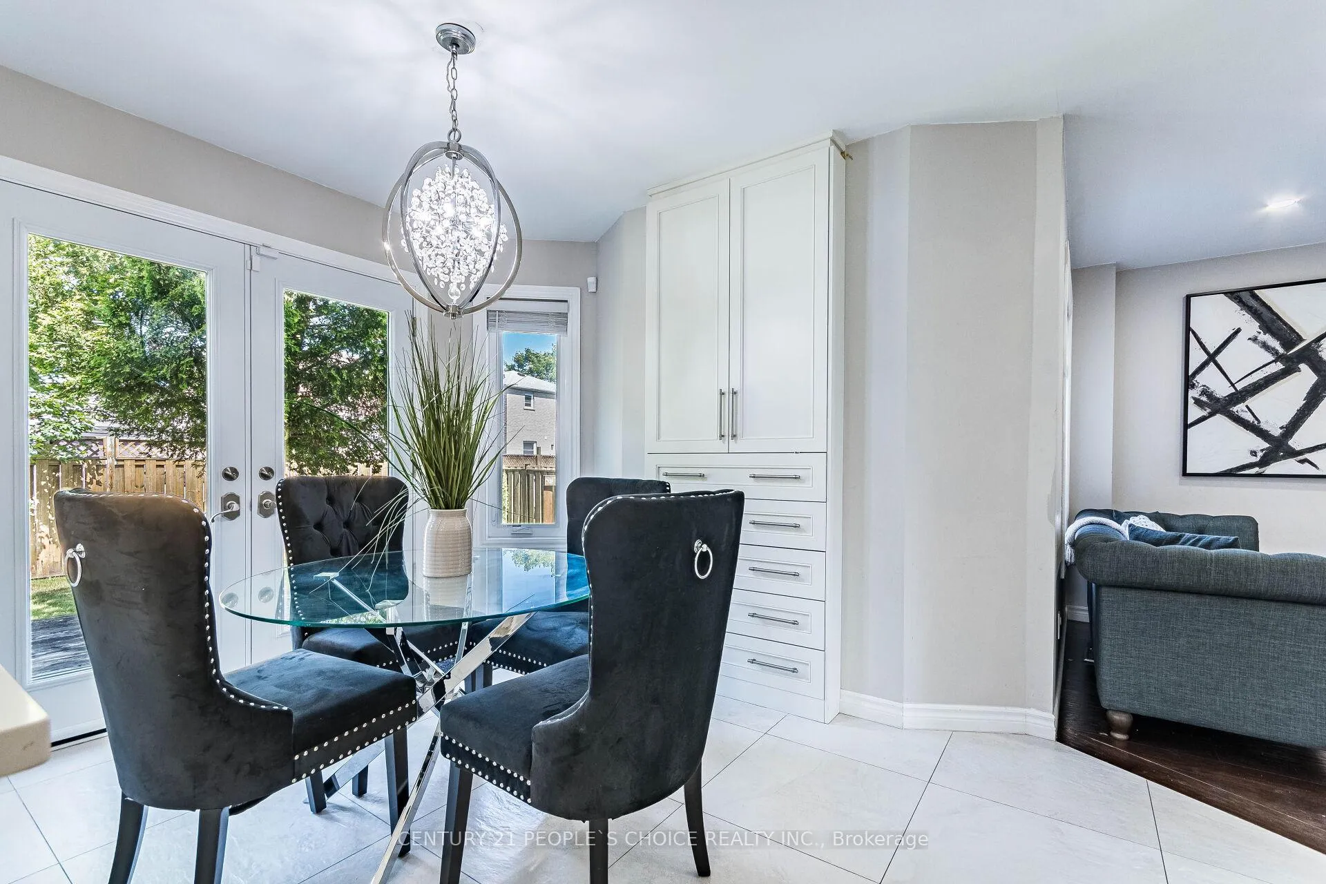 Photo 16 of 414 Cundles Road W, Barrie, Northwest — HOMEH