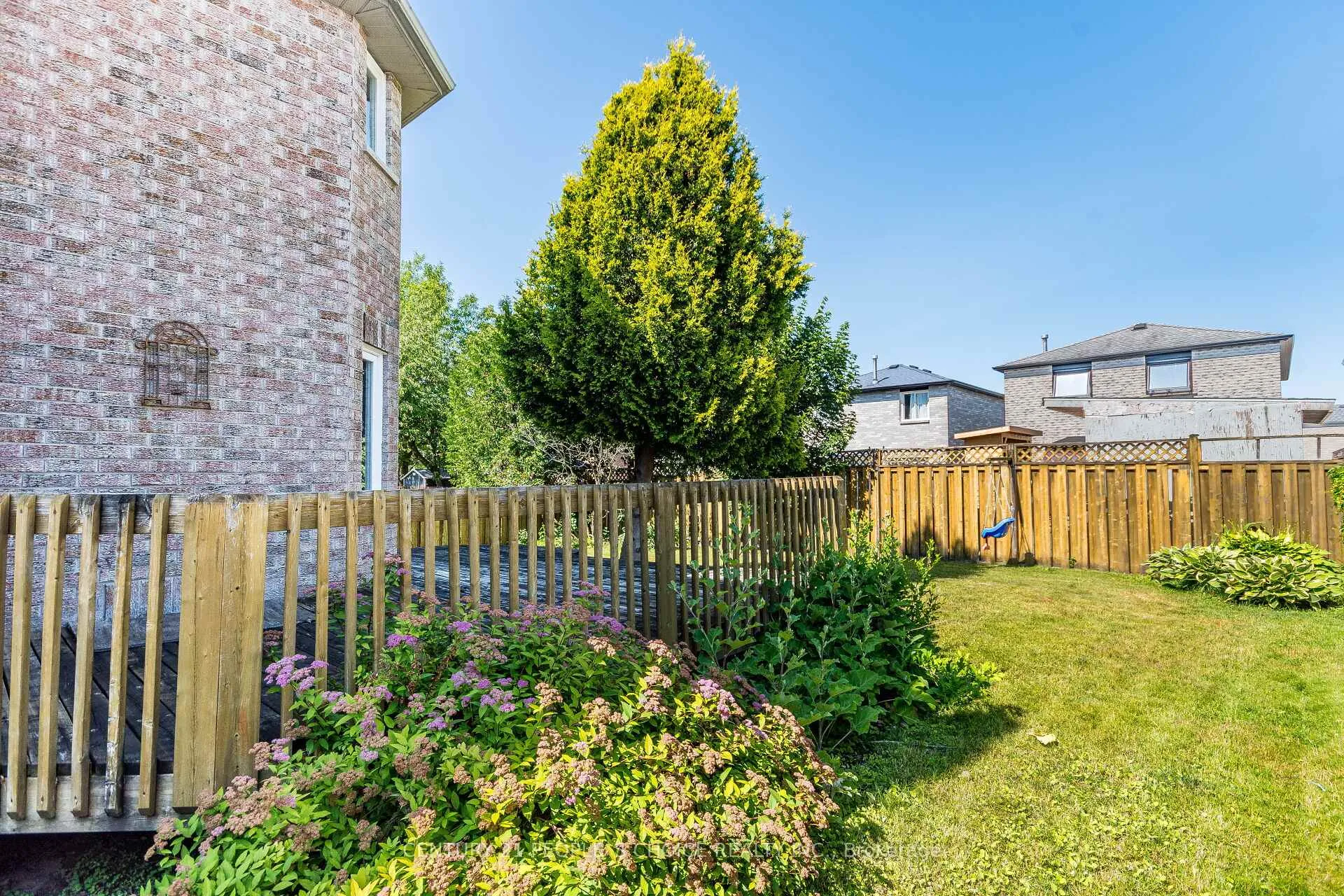 Photo 47 of 414 Cundles Road W, Barrie, Northwest — HOMEH