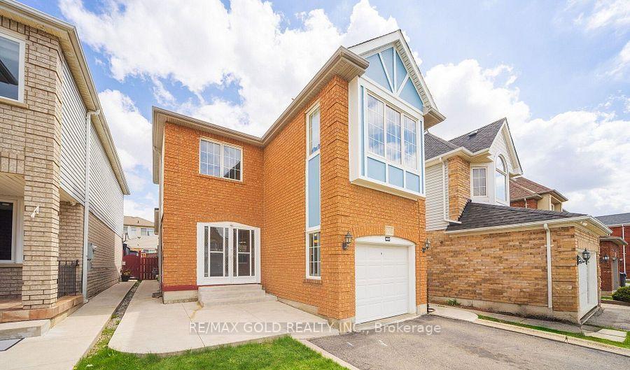 Photo 2 of 108 Black Forest Drive N, Brampton, Sandringham-Wellington — HOMEH