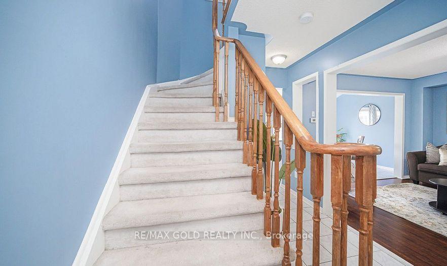 Photo 8 of 108 Black Forest Drive N, Brampton, Sandringham-Wellington — HOMEH