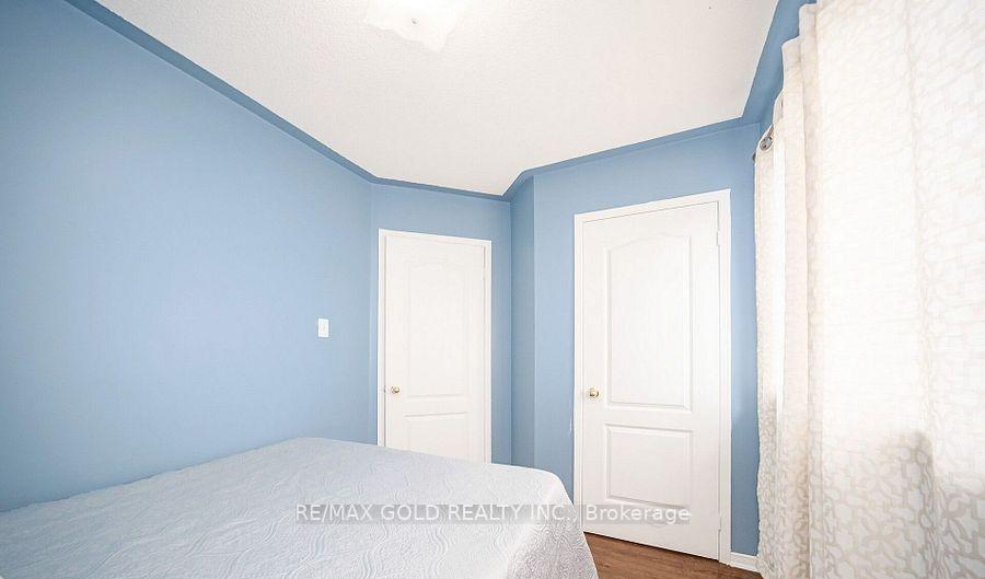 Photo 13 of 108 Black Forest Drive N, Brampton, Sandringham-Wellington — HOMEH