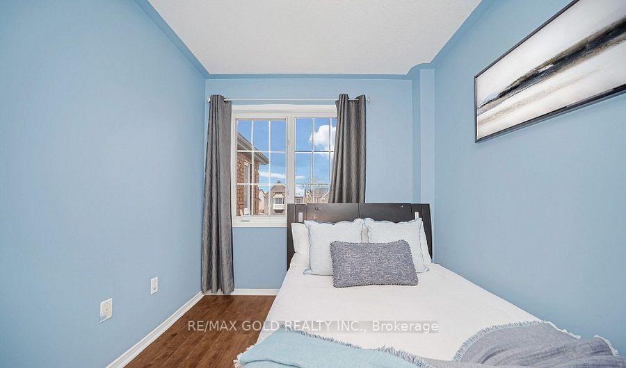 Photo 15 of 108 Black Forest Drive N, Brampton, Sandringham-Wellington — HOMEH