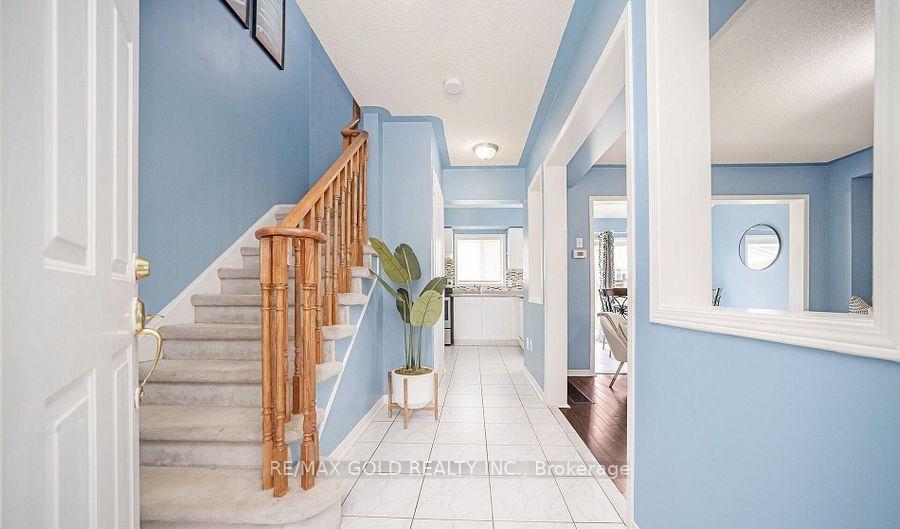 Photo 24 of 108 Black Forest Drive N, Brampton, Sandringham-Wellington — HOMEH