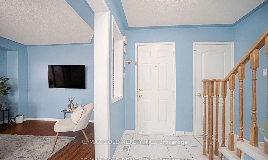 Photo 25 of 108 Black Forest Drive N, Brampton, Sandringham-Wellington — HOMEH