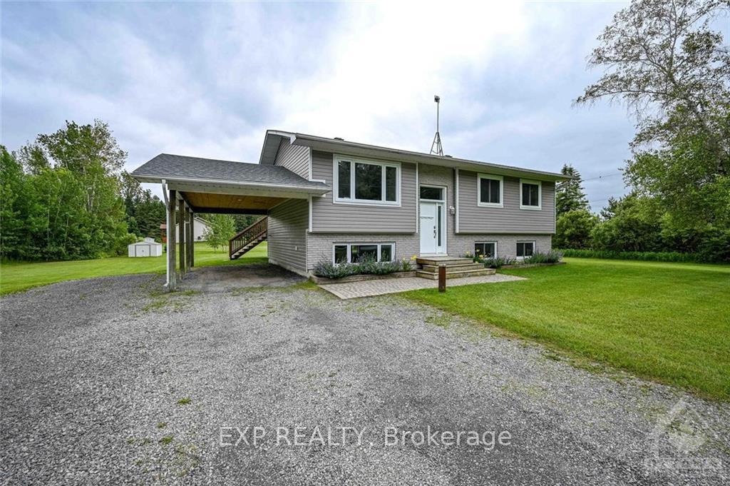 Photo 2 of 618 Latimer Road, Edwardsburgh/Cardinal, Edwardsburgh/Cardinal Twp — HOMEH