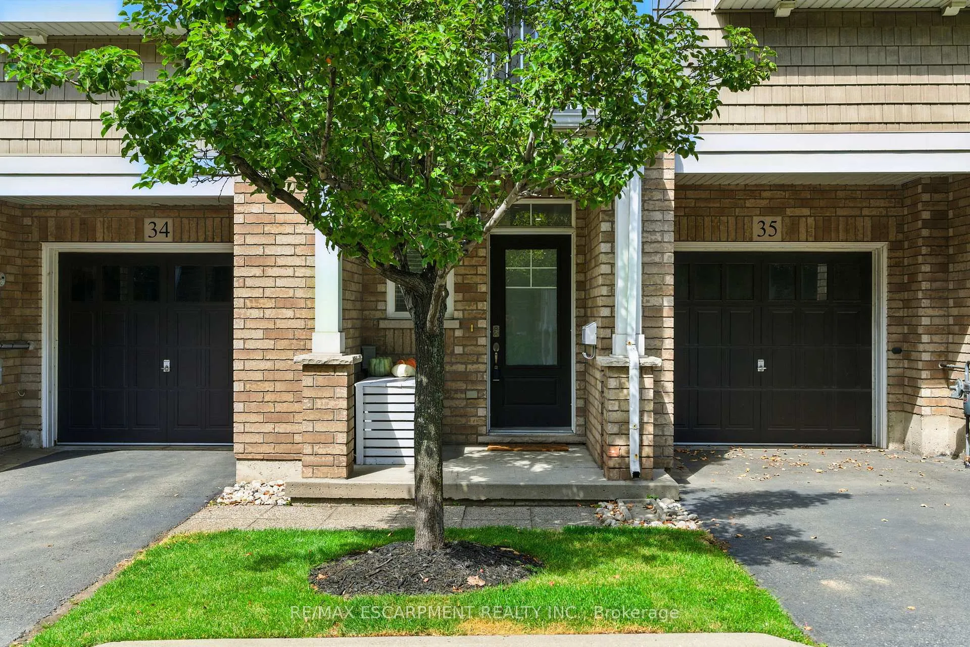 Photo 3 of Unit 34, 337 Beach Boulevard, Hamilton, Hamilton Beach — HOMEH