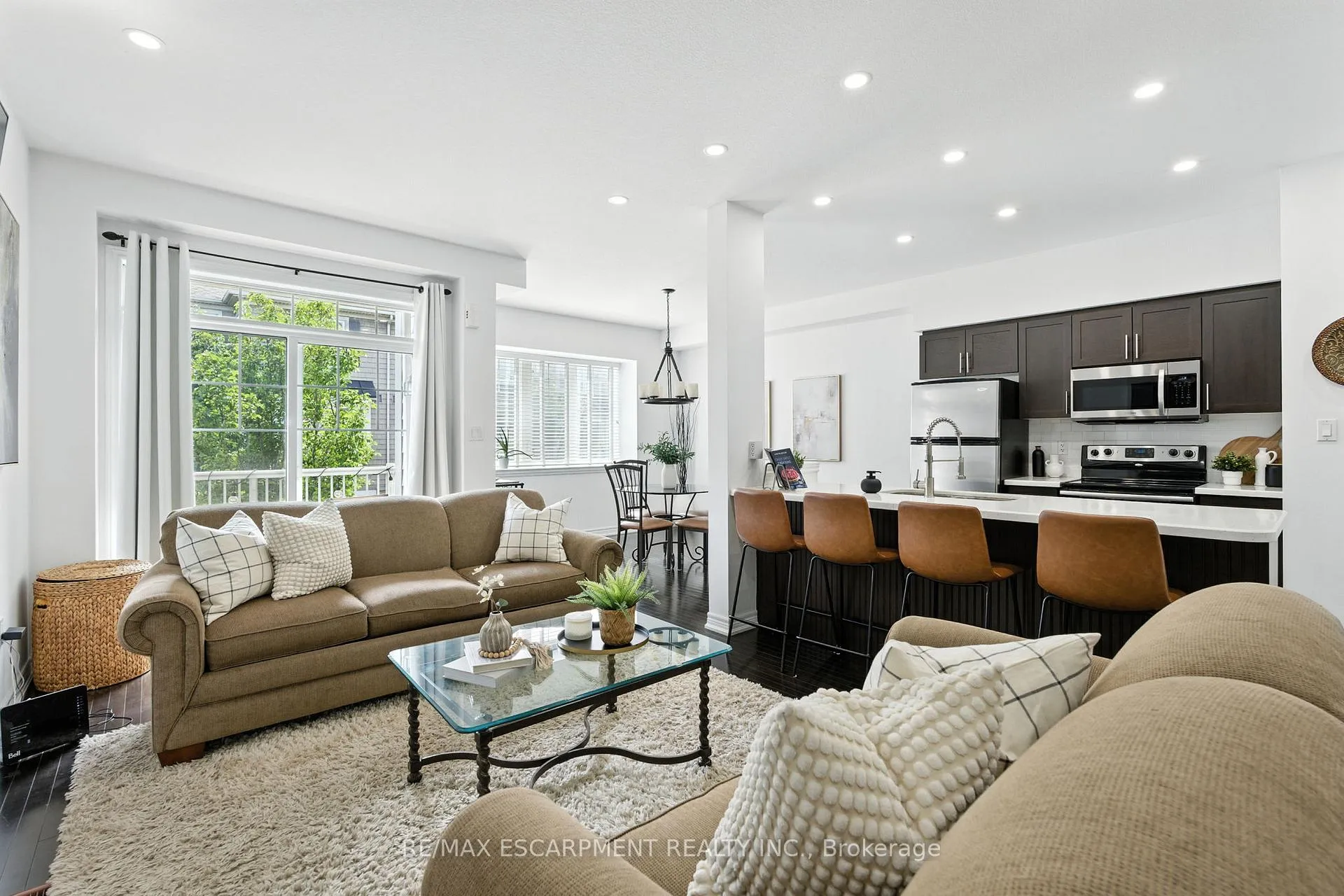 Photo 9 of Unit 34, 337 Beach Boulevard, Hamilton, Hamilton Beach — HOMEH