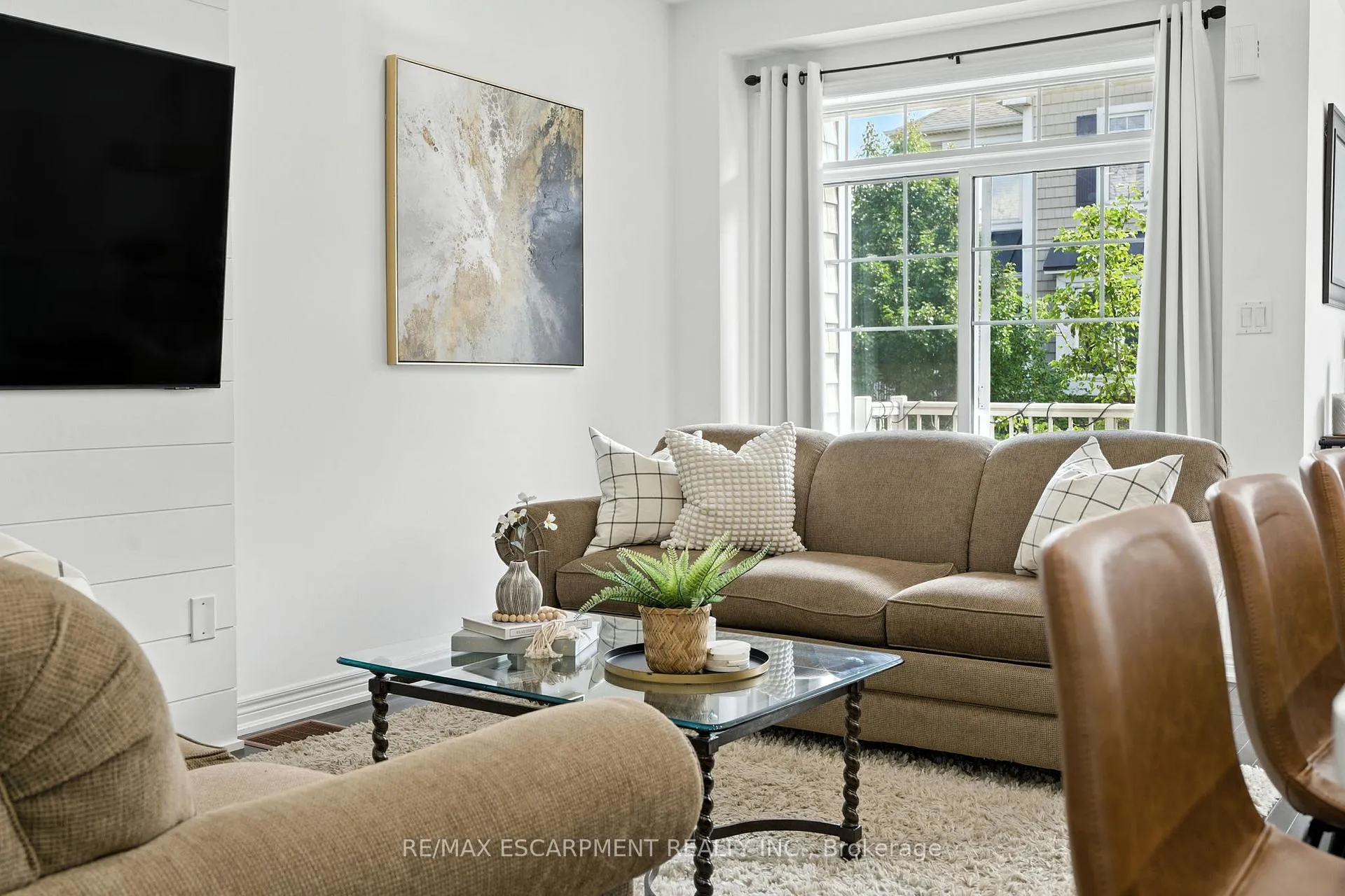 Photo 13 of Unit 34, 337 Beach Boulevard, Hamilton, Hamilton Beach — HOMEH
