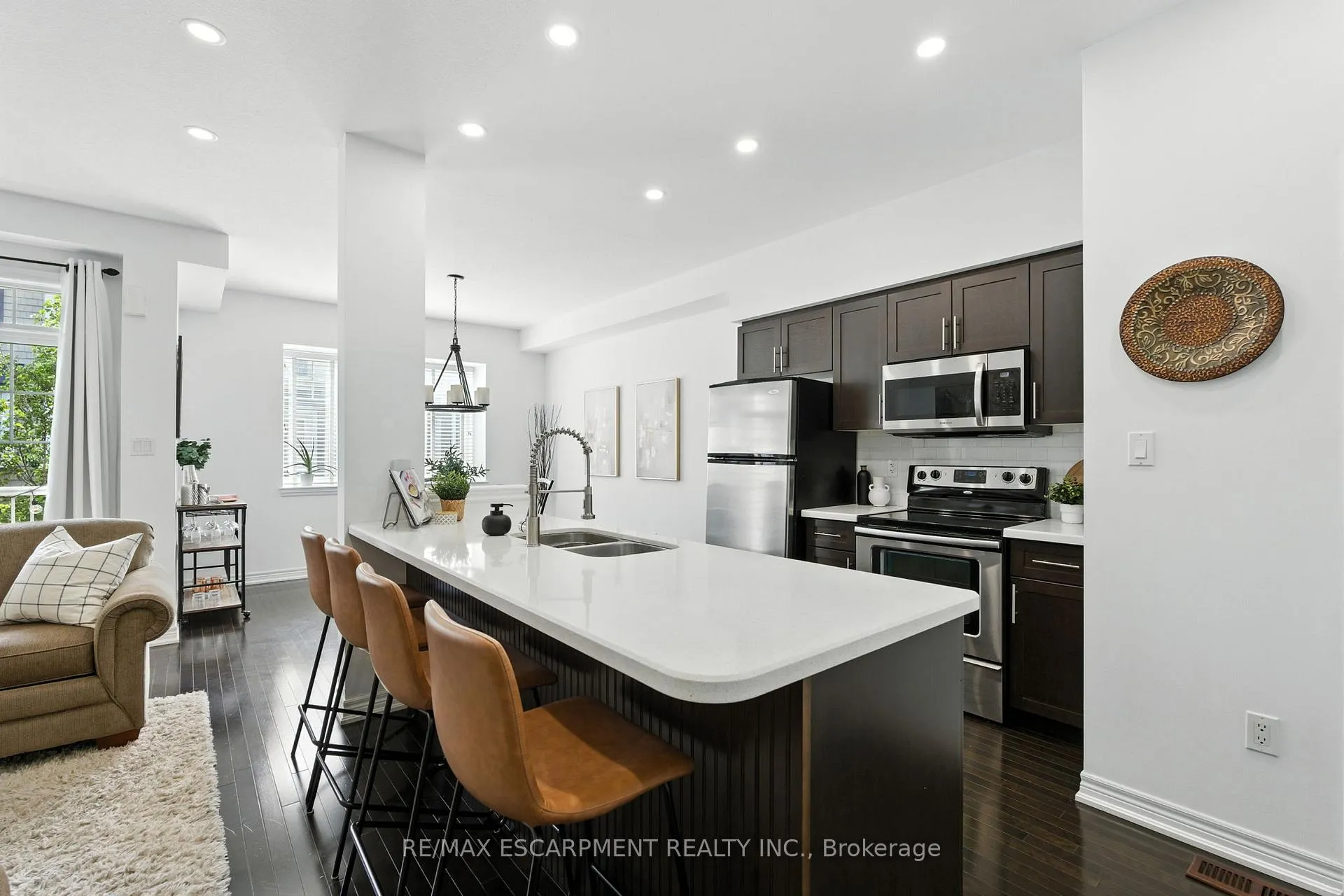 Photo 16 of Unit 34, 337 Beach Boulevard, Hamilton, Hamilton Beach — HOMEH