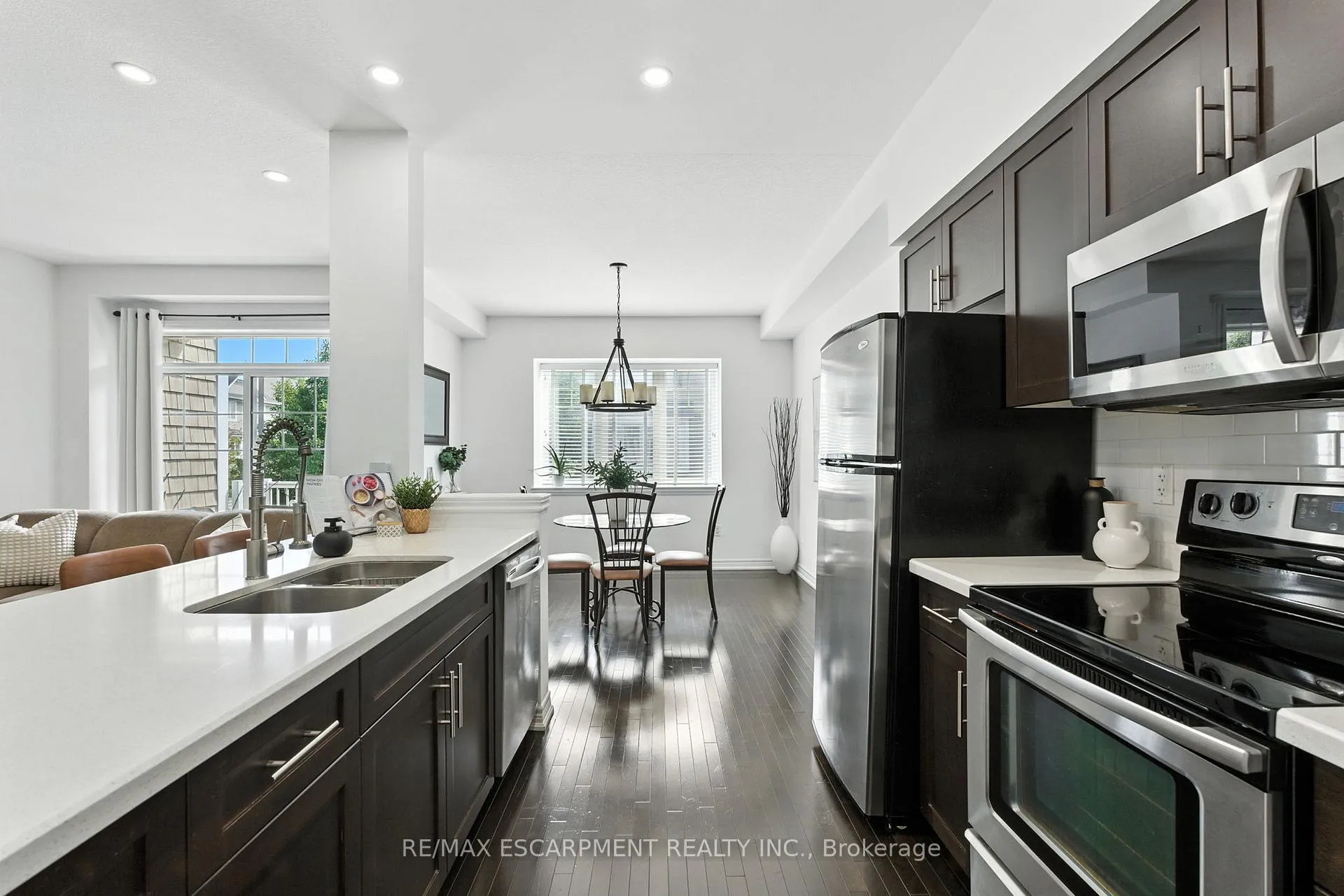 Photo 17 of Unit 34, 337 Beach Boulevard, Hamilton, Hamilton Beach — HOMEH