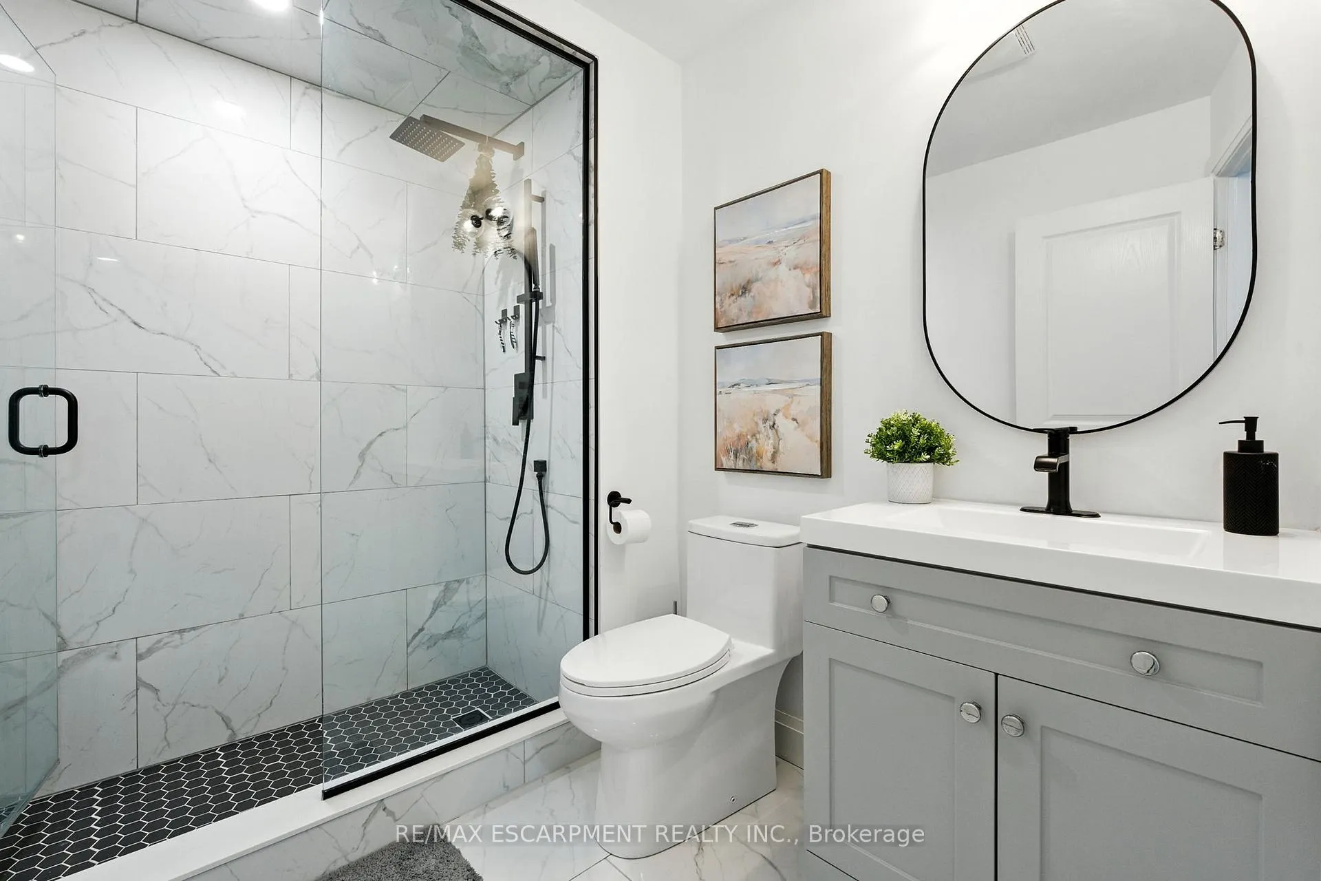 Photo 29 of Unit 34, 337 Beach Boulevard, Hamilton, Hamilton Beach — HOMEH