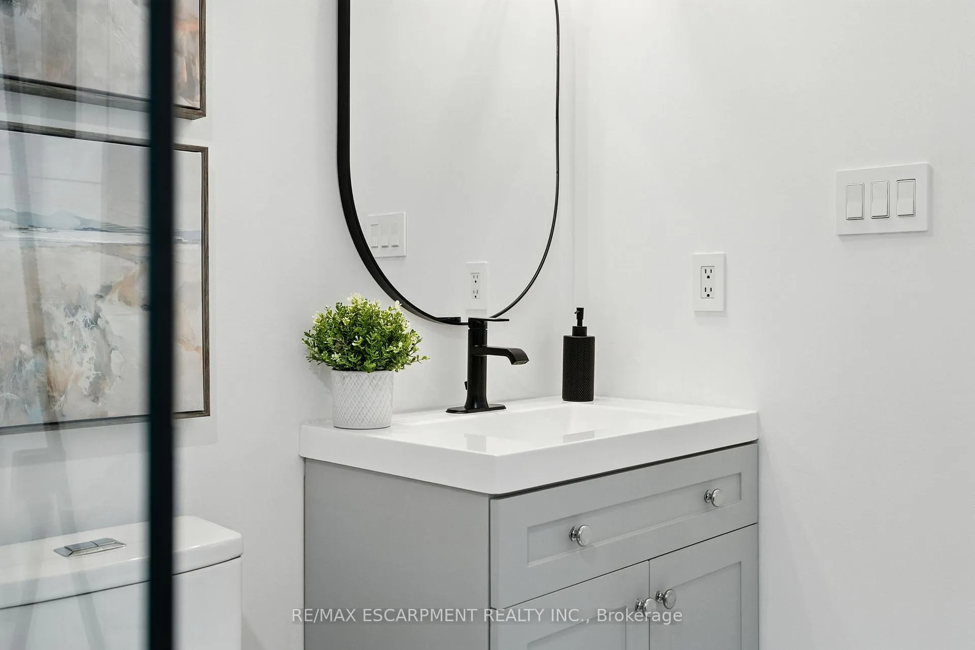 Photo 32 of Unit 34, 337 Beach Boulevard, Hamilton, Hamilton Beach — HOMEH