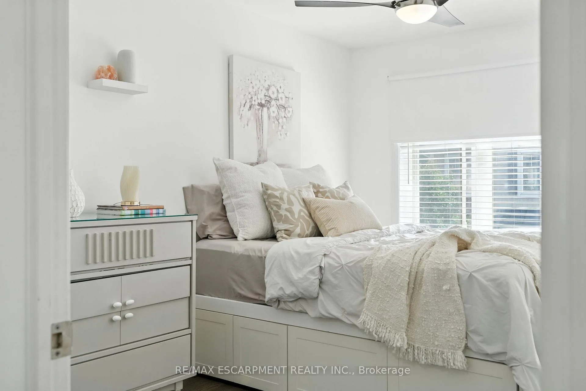 Photo 33 of Unit 34, 337 Beach Boulevard, Hamilton, Hamilton Beach — HOMEH