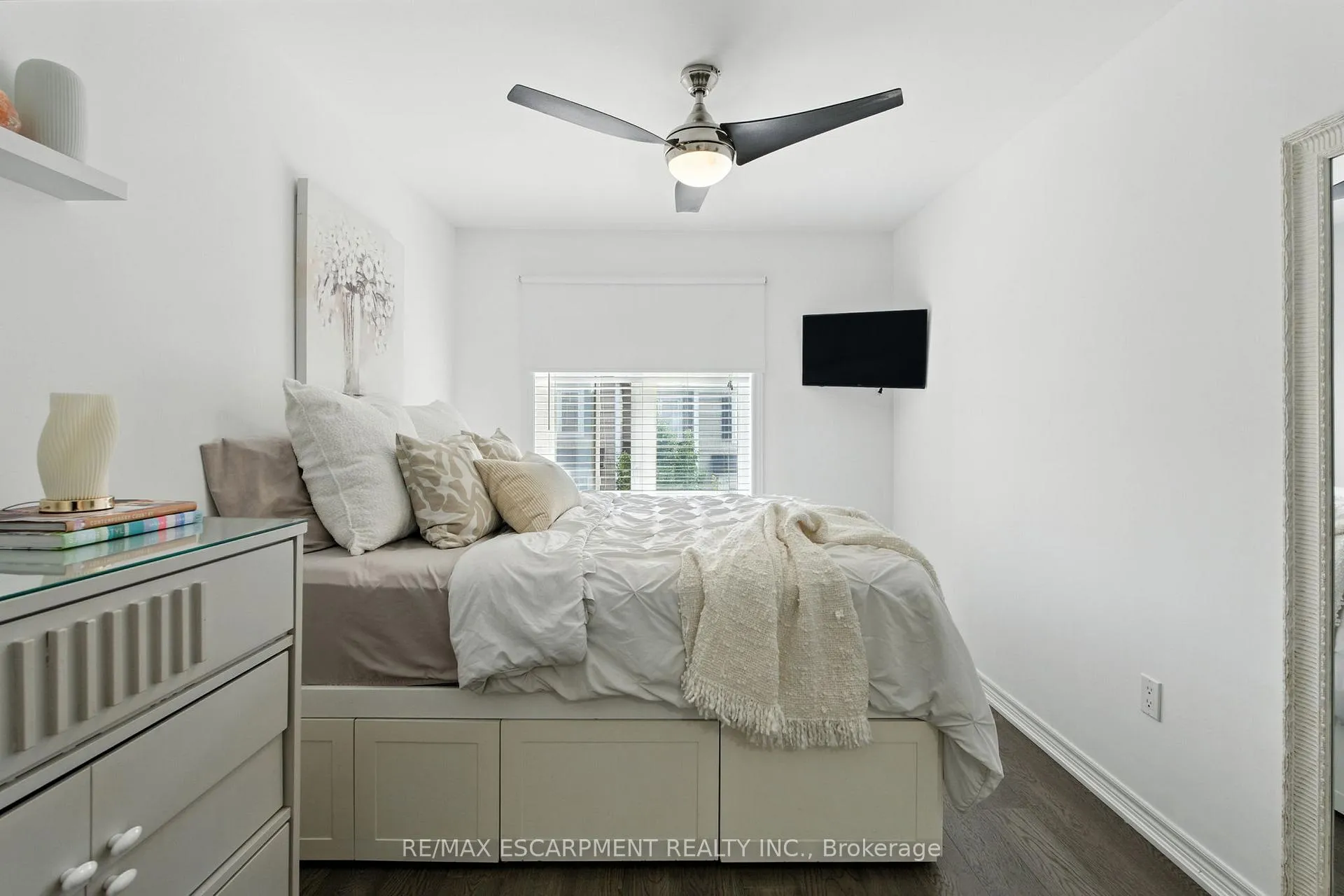 Photo 35 of Unit 34, 337 Beach Boulevard, Hamilton, Hamilton Beach — HOMEH