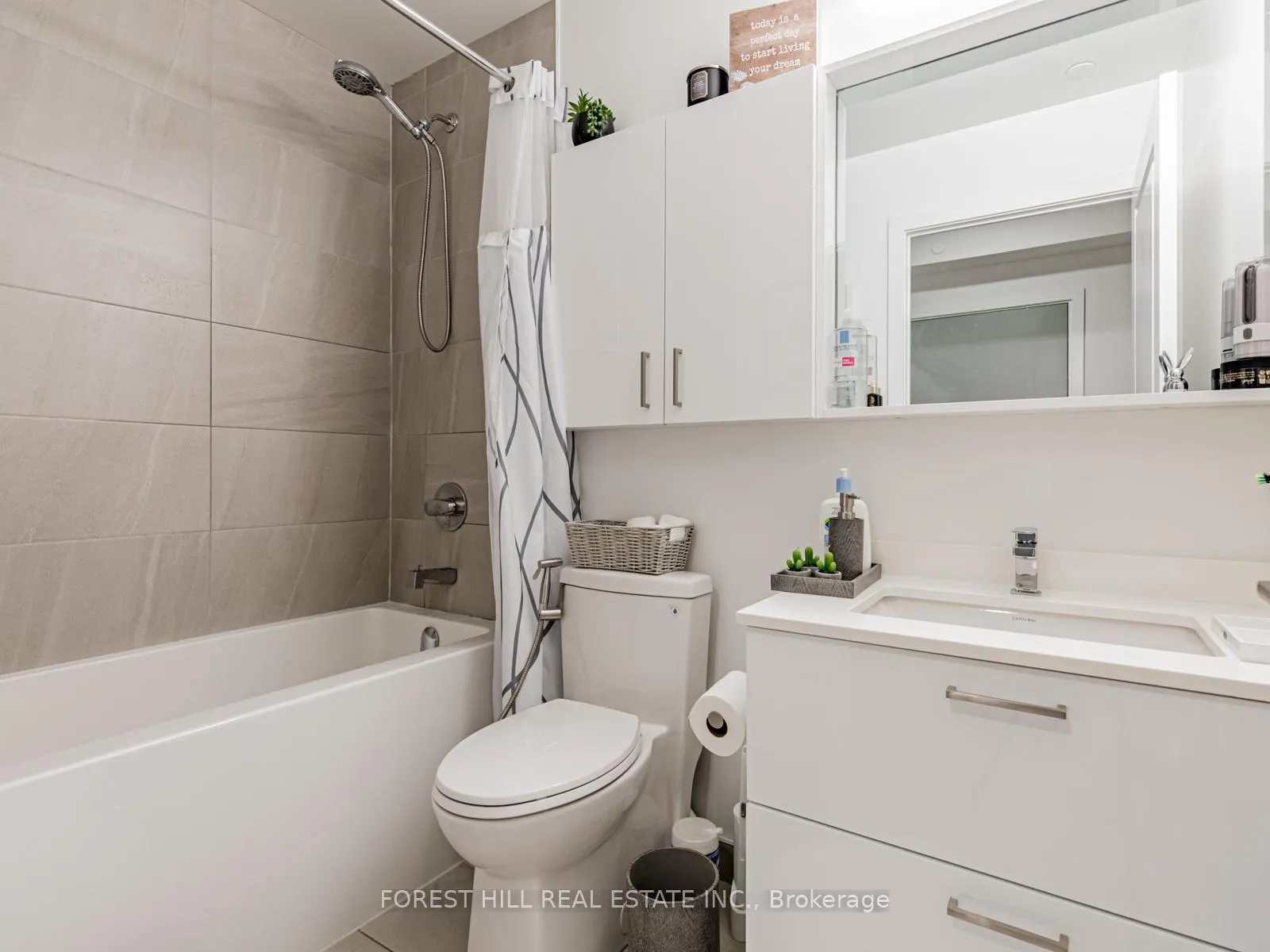 Photo 9 of Unit 1601, 30 Upper Mall Way, Vaughan, Brownridge — HOMEH