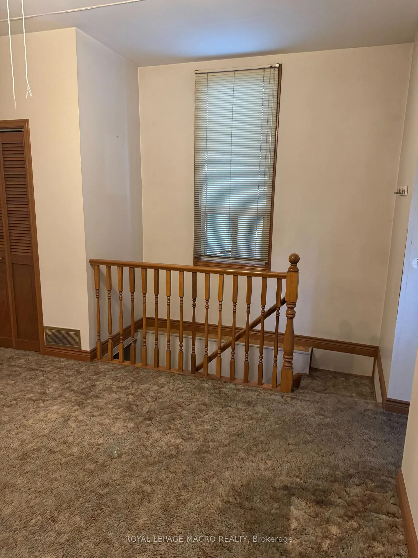Photo 6 of 215 Ray Street N, Hamilton, Strathcona — HOMEH